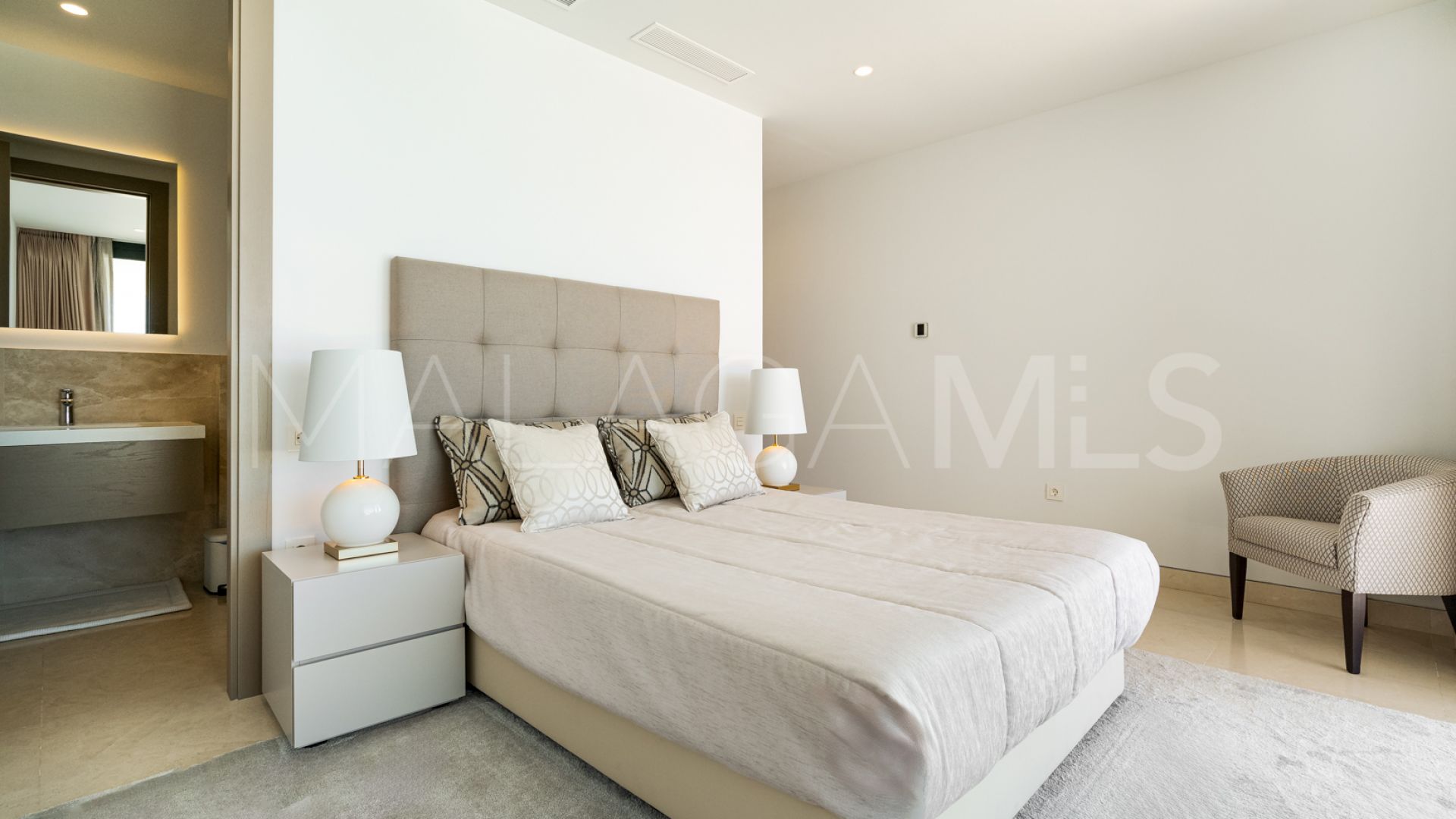 La Alqueria chalet for sale