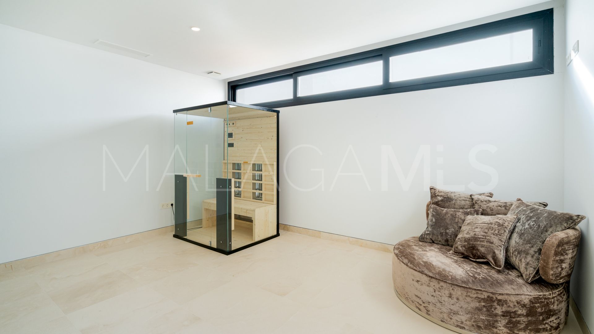 La Alqueria chalet for sale