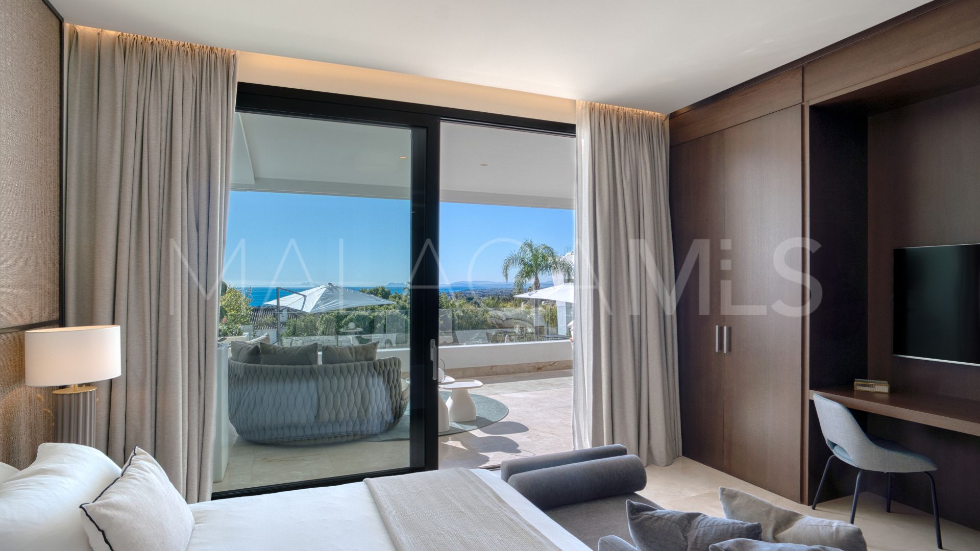 Apartment for sale in Sierra Blanca with 4 bedrooms