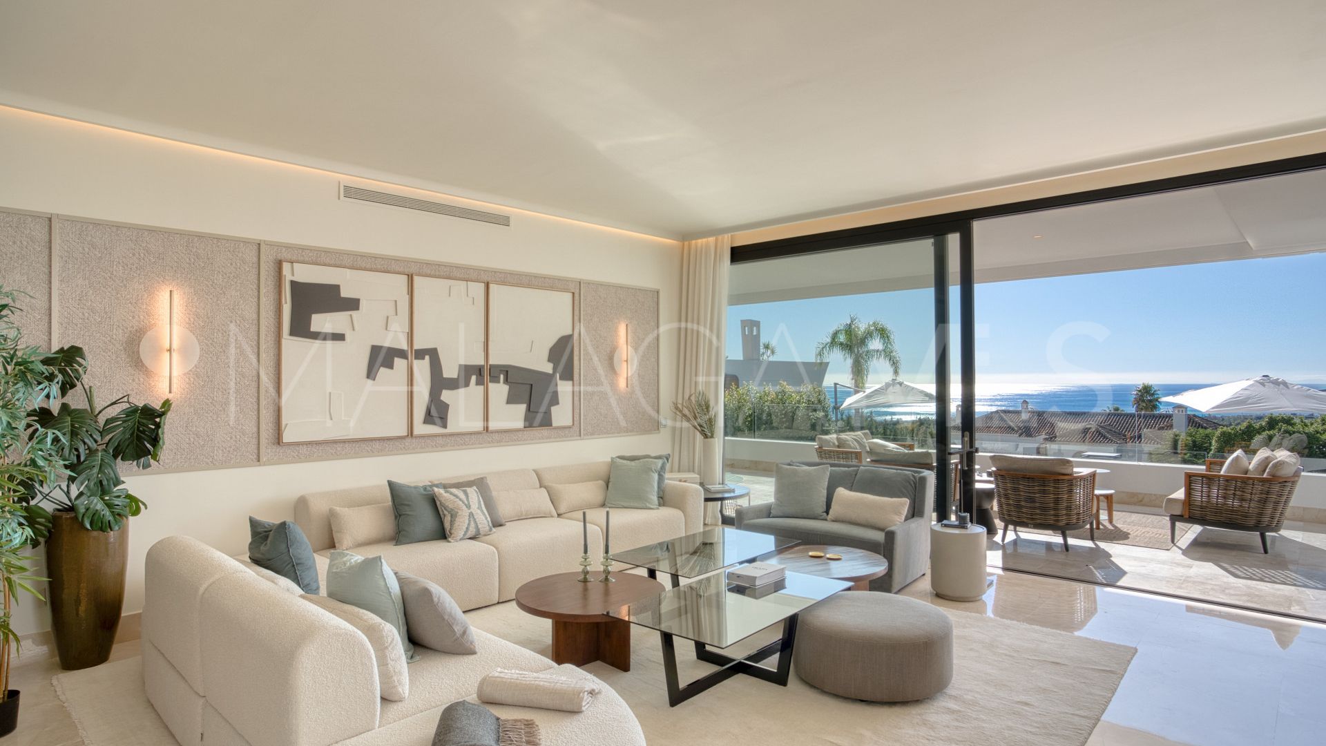 Apartment for sale in Sierra Blanca with 4 bedrooms