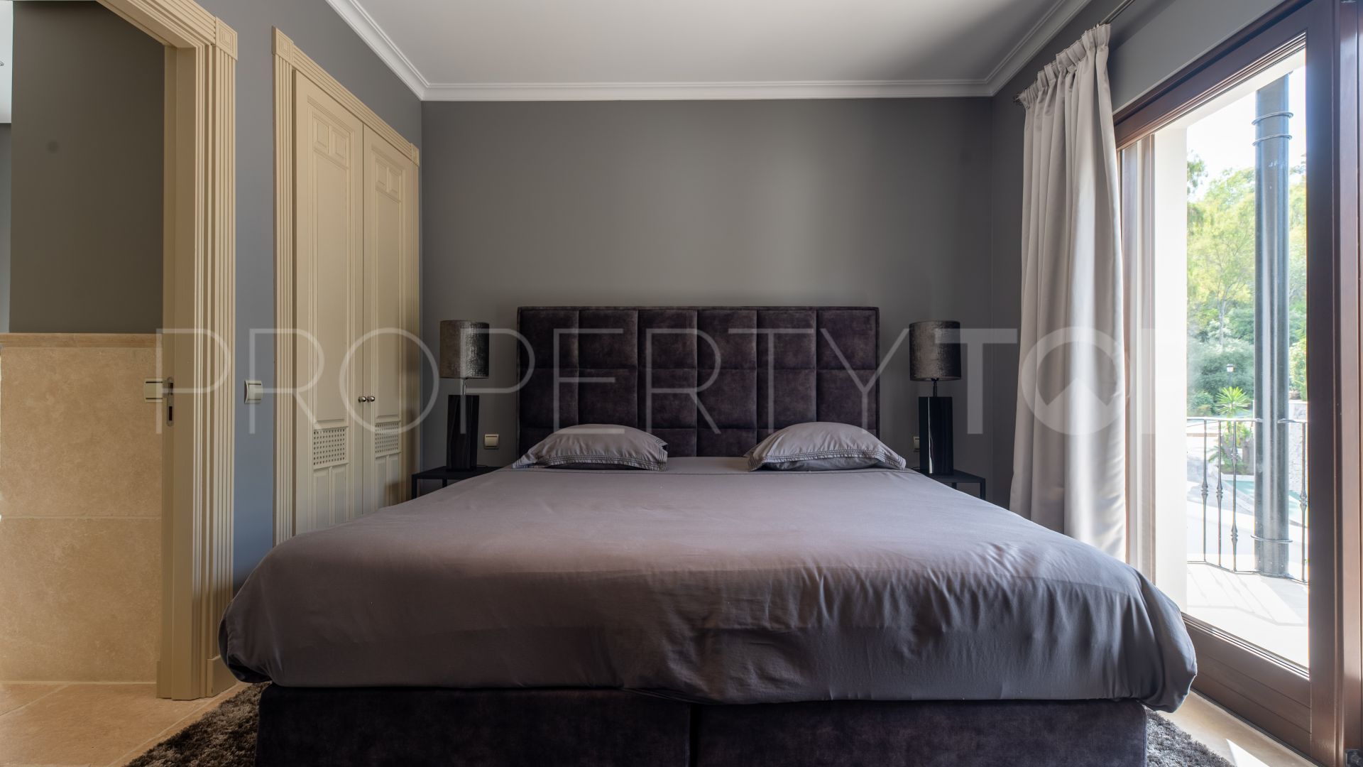 For sale La Quinta 7 bedrooms chalet