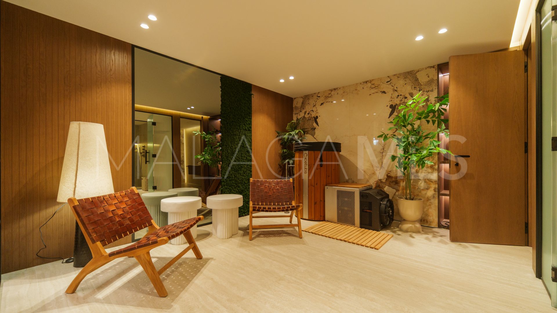 For sale Marbesa 4 bedrooms chalet