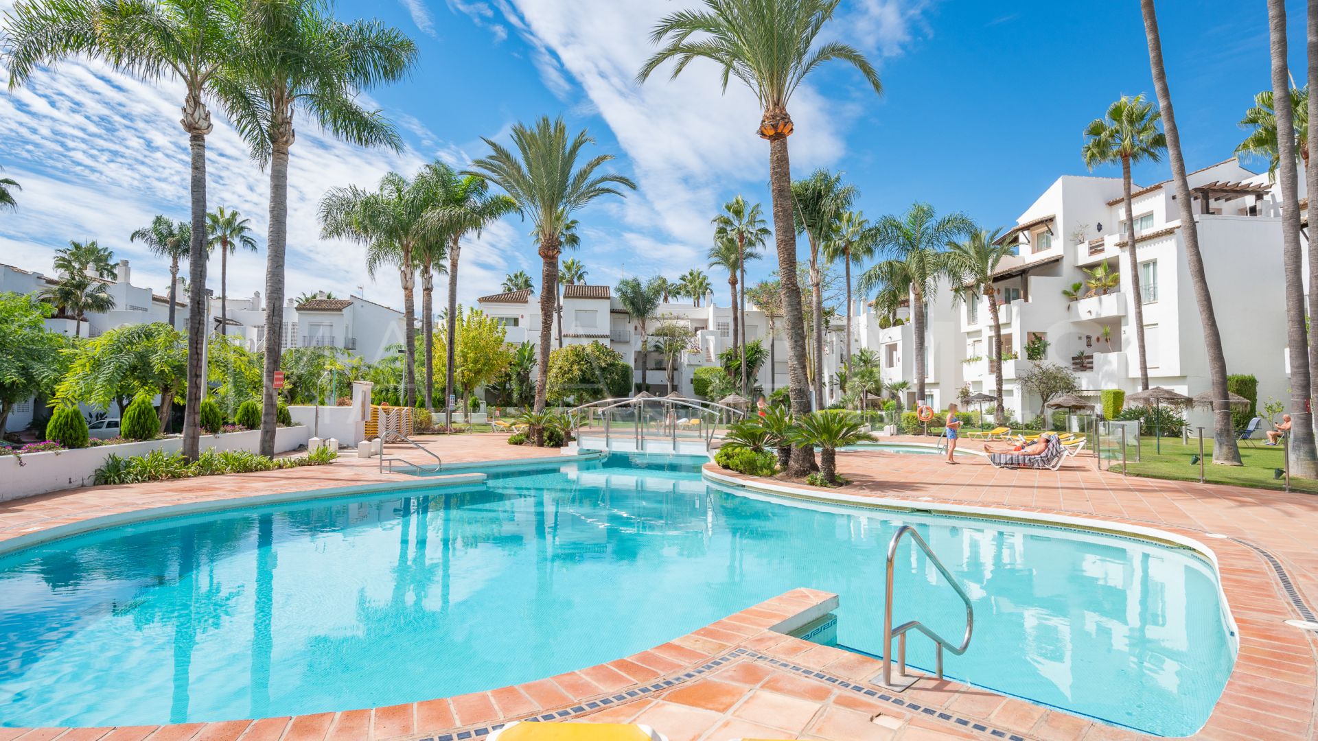 Wohnung for sale in Beach Side New Golden Mile