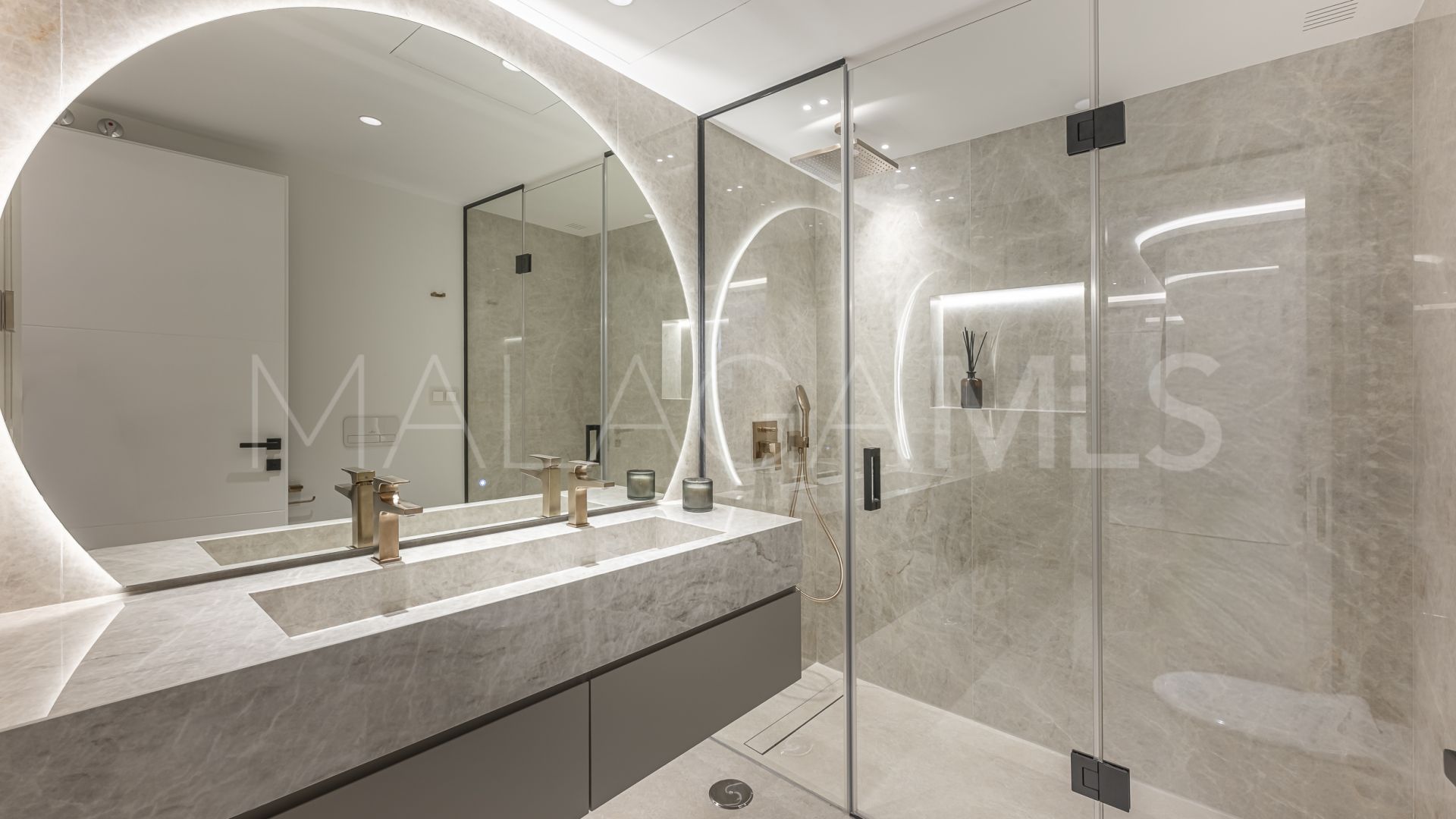 Wohnung for sale in Beach Side New Golden Mile