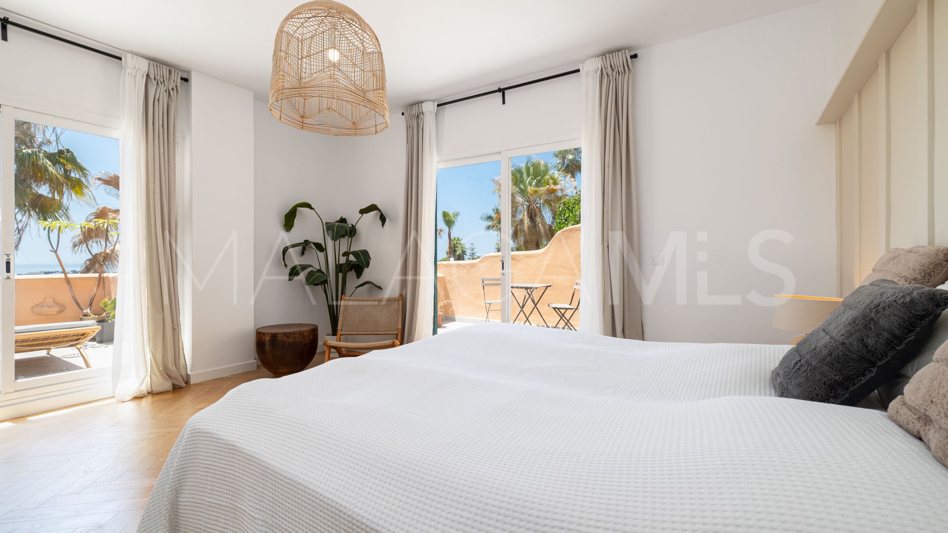 Takvåning for sale in Nueva Andalucia