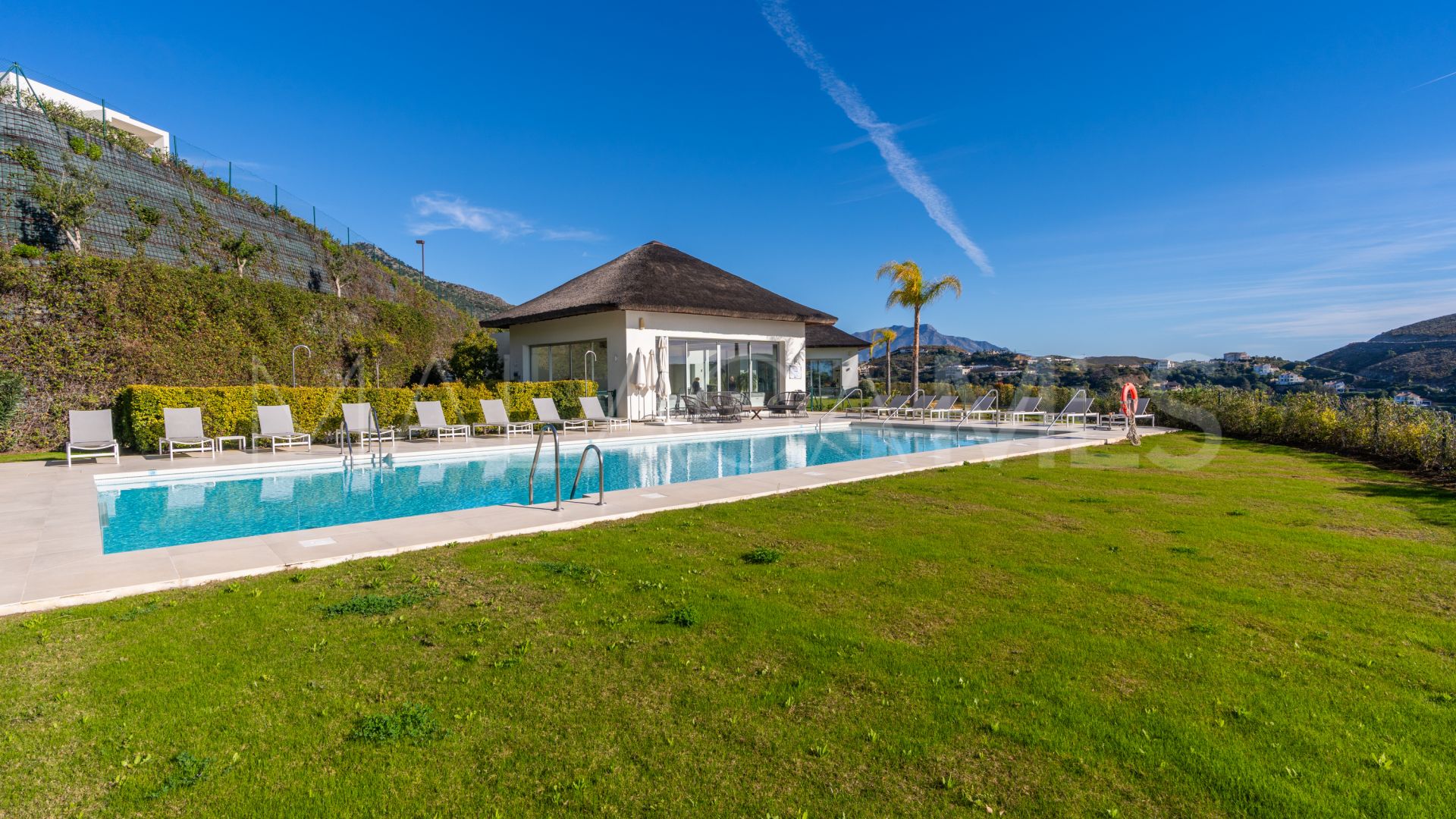 For sale Monte Mayor apartment with 3 bedrooms