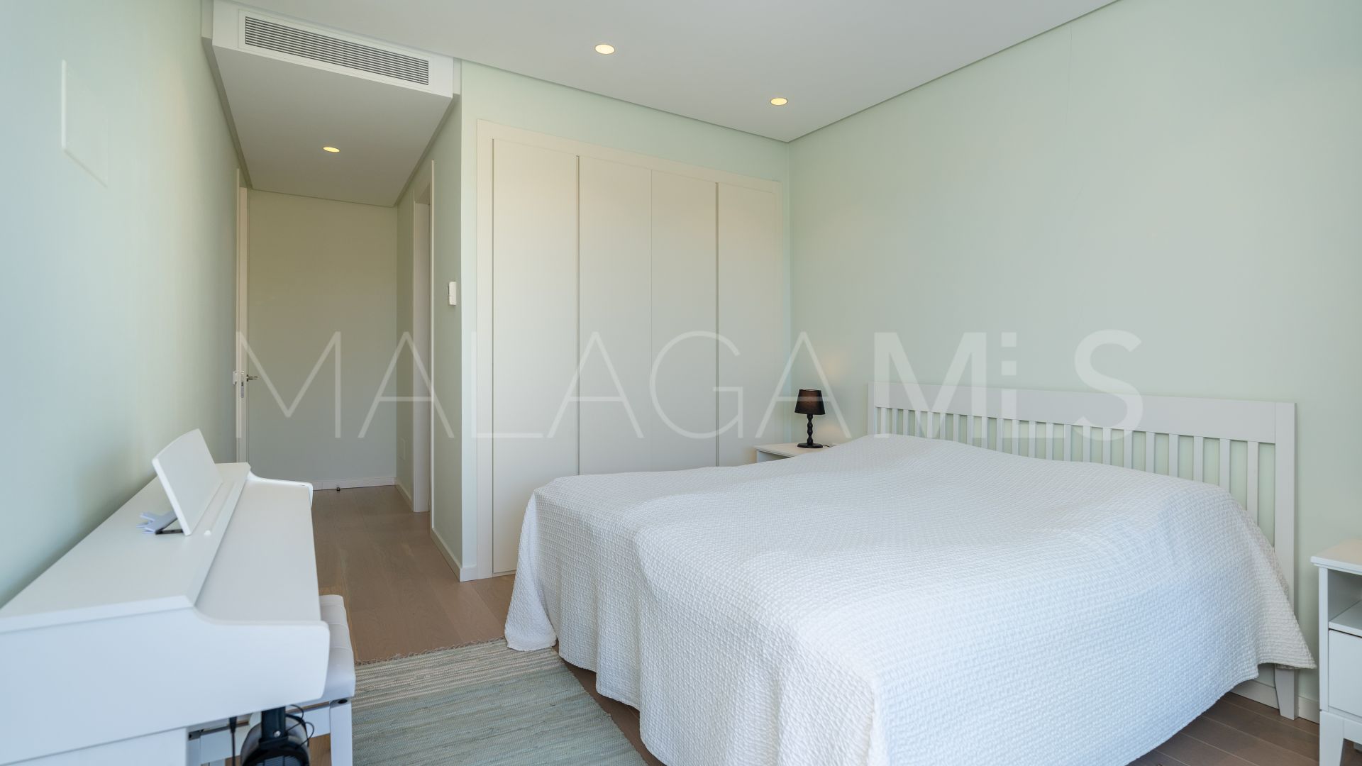 For sale Monte Mayor apartment with 3 bedrooms