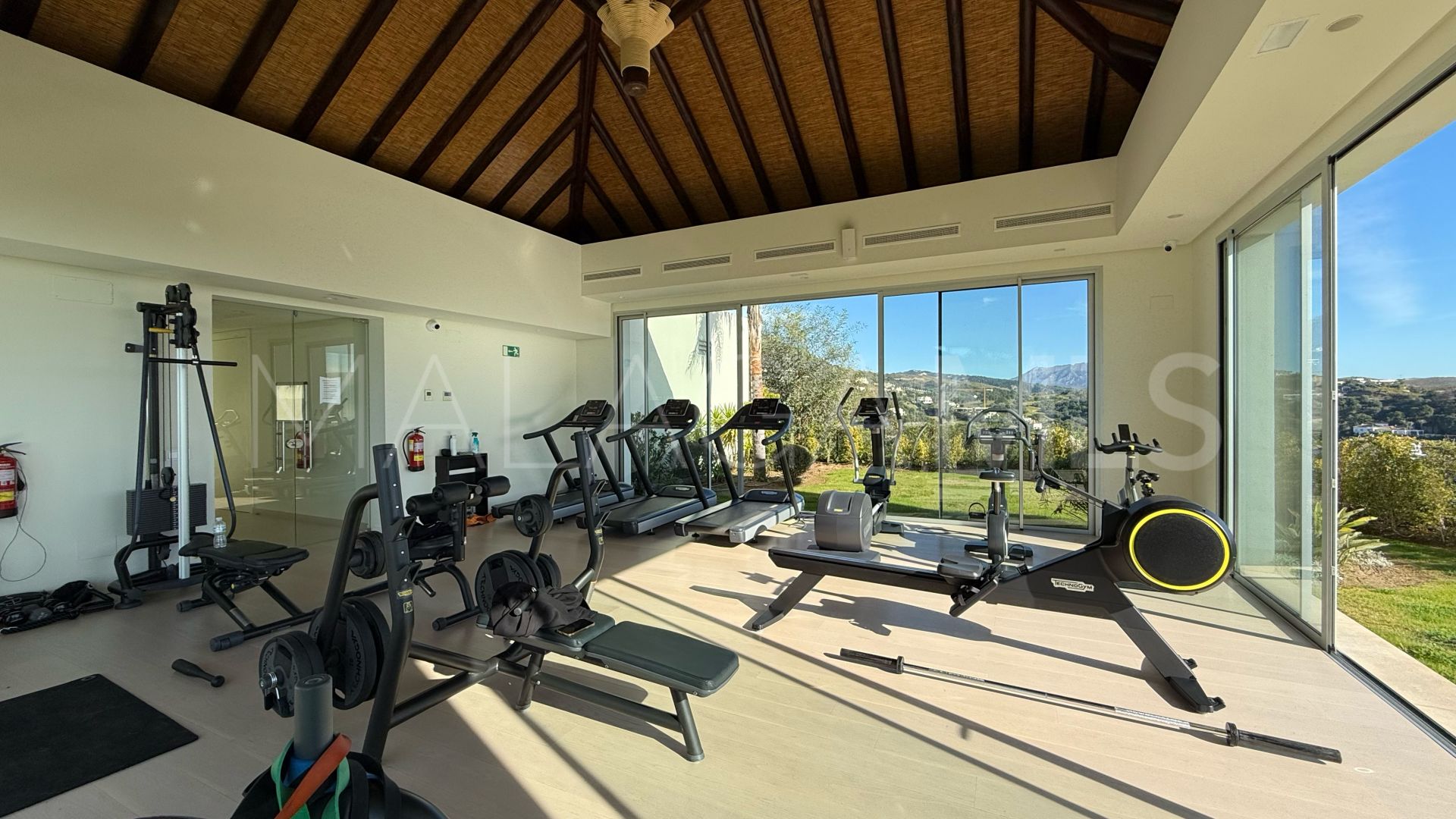 For sale Monte Mayor apartment with 3 bedrooms