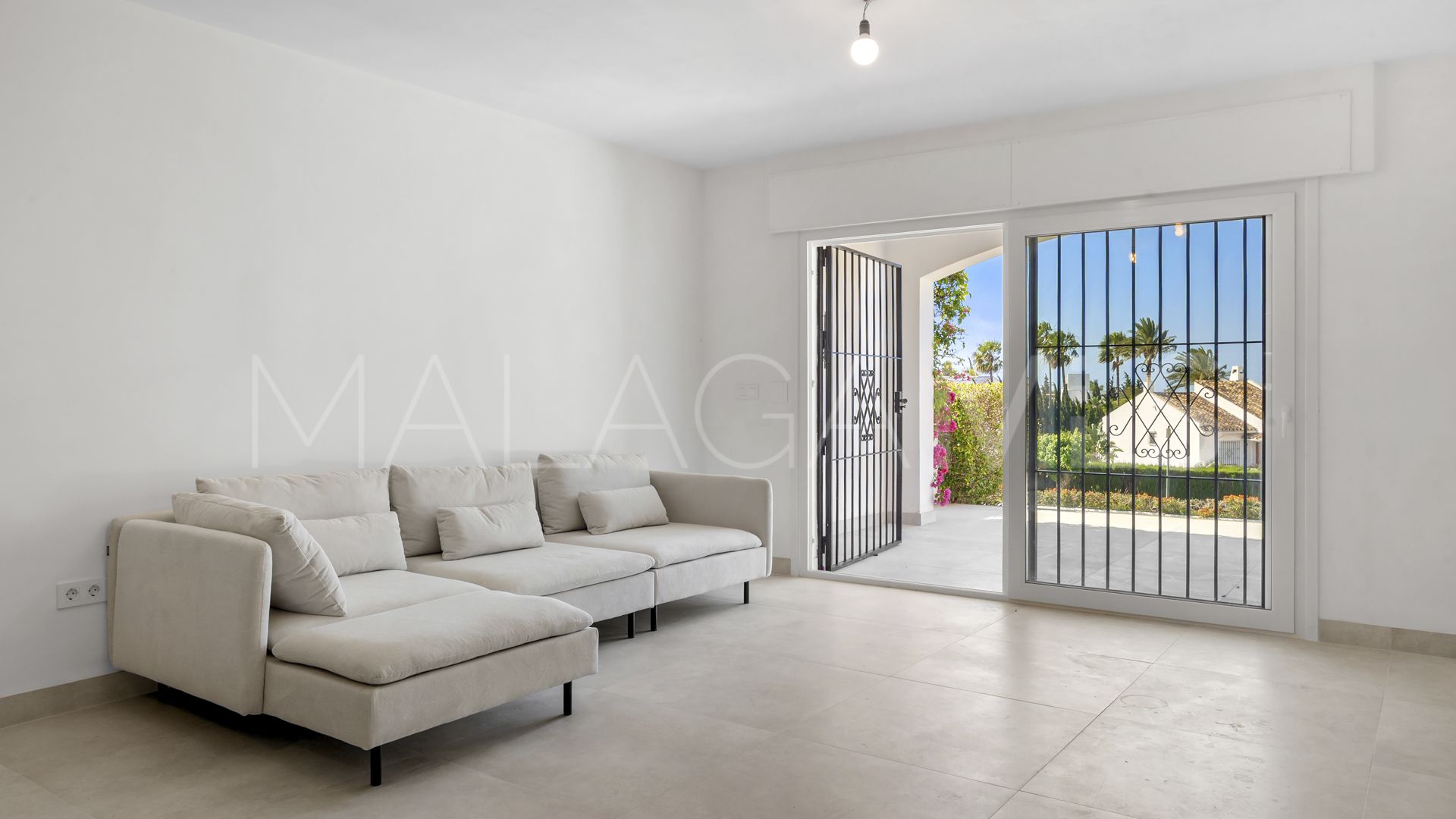 3 bedrooms apartment for sale in Nueva Andalucia