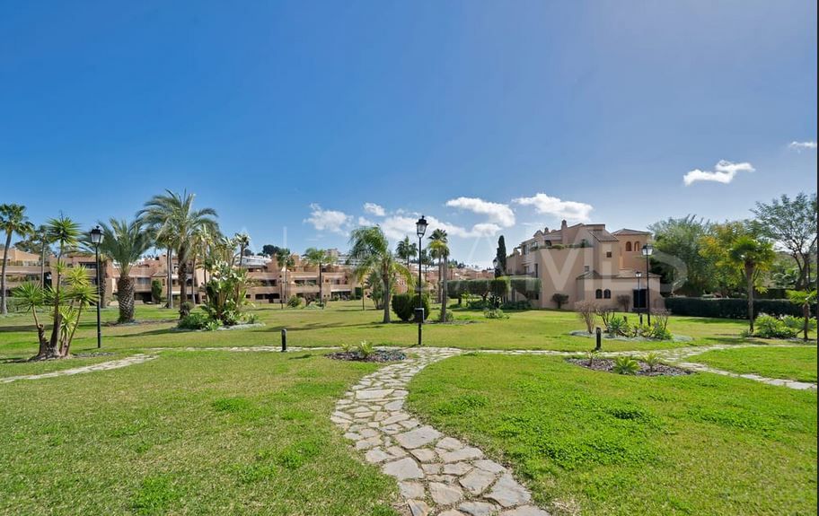 Takvåning for sale in Atalaya Golf