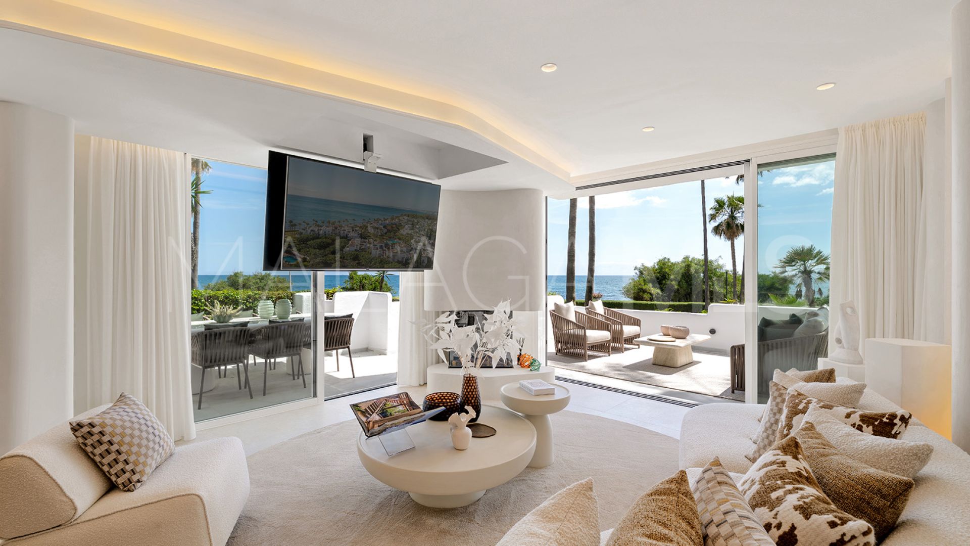 Lägenhet for sale in Beach Side New Golden Mile