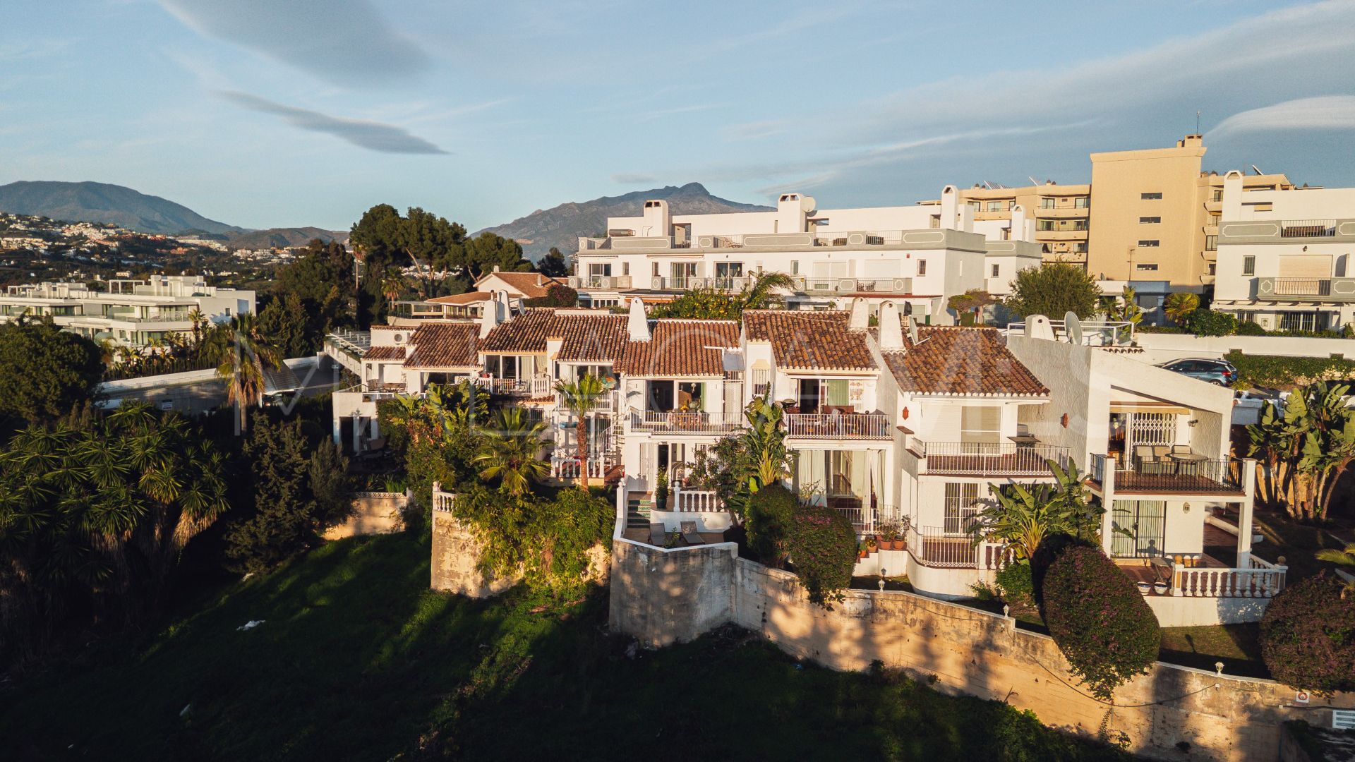 Adosado for sale with 2 bedrooms in Atalaya Golf