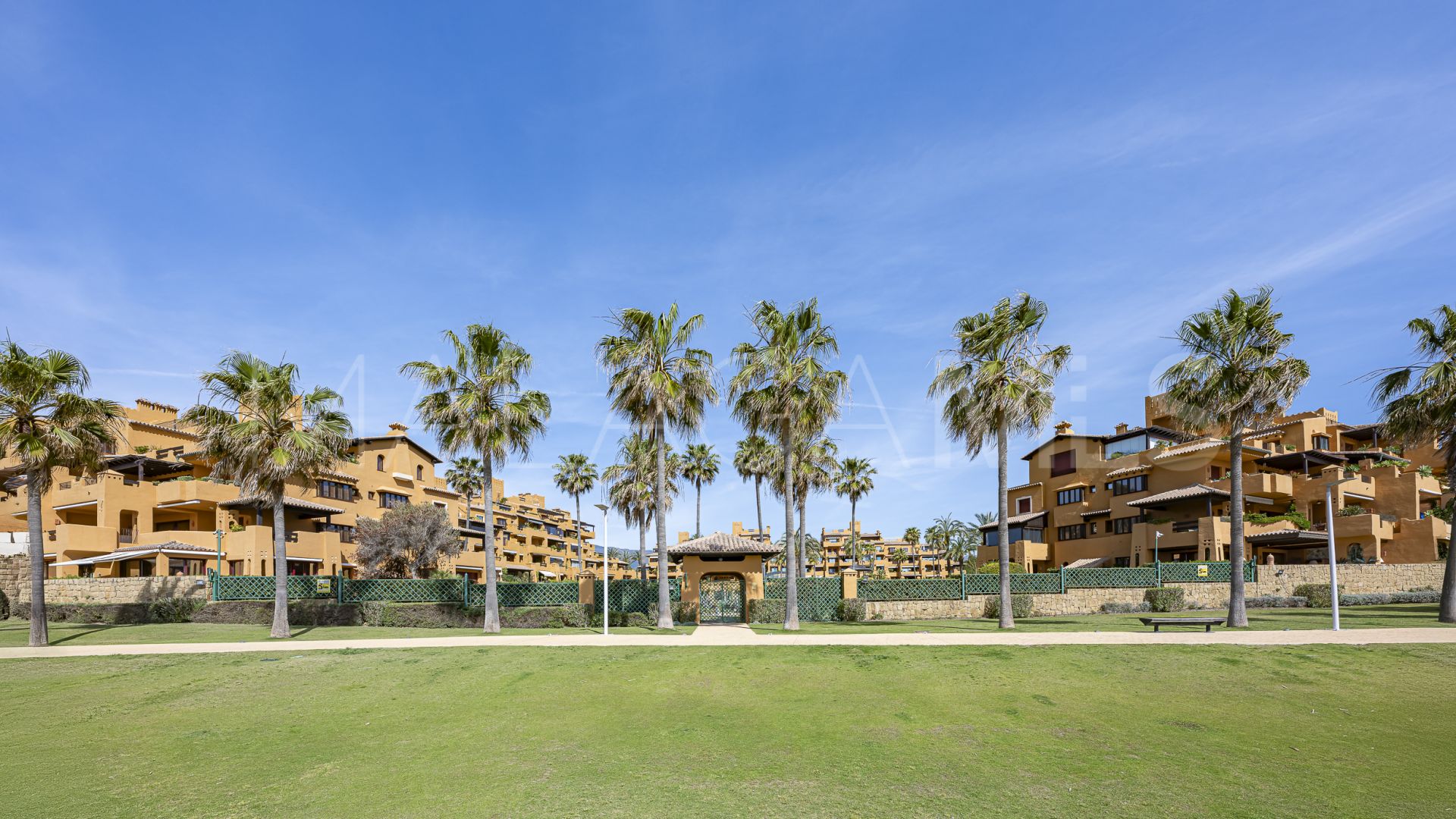 Wohnung for sale in Beach Side New Golden Mile