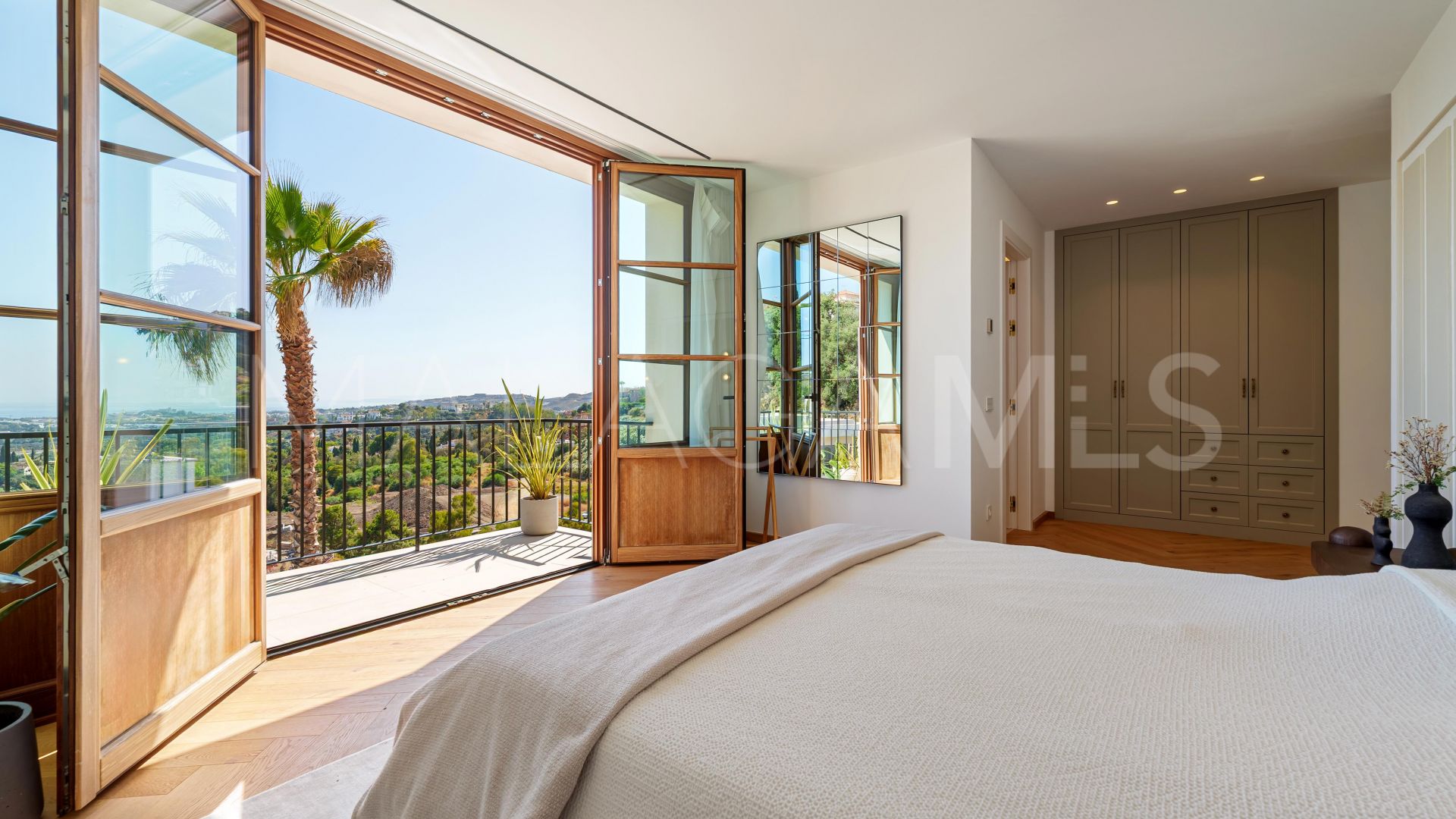 Chalet for sale in La Quinta with 5 bedrooms