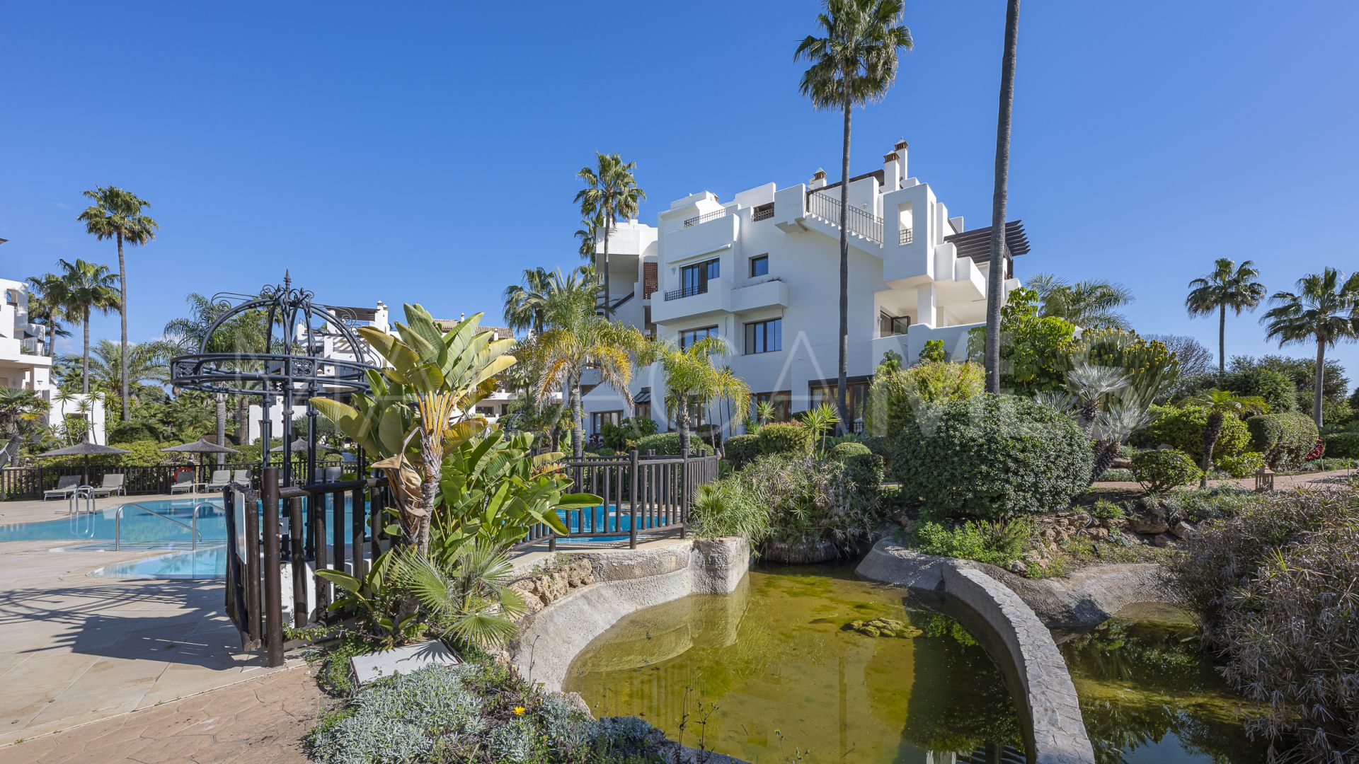 For sale apartment in Beach Side New Golden Mile with 3 bedrooms