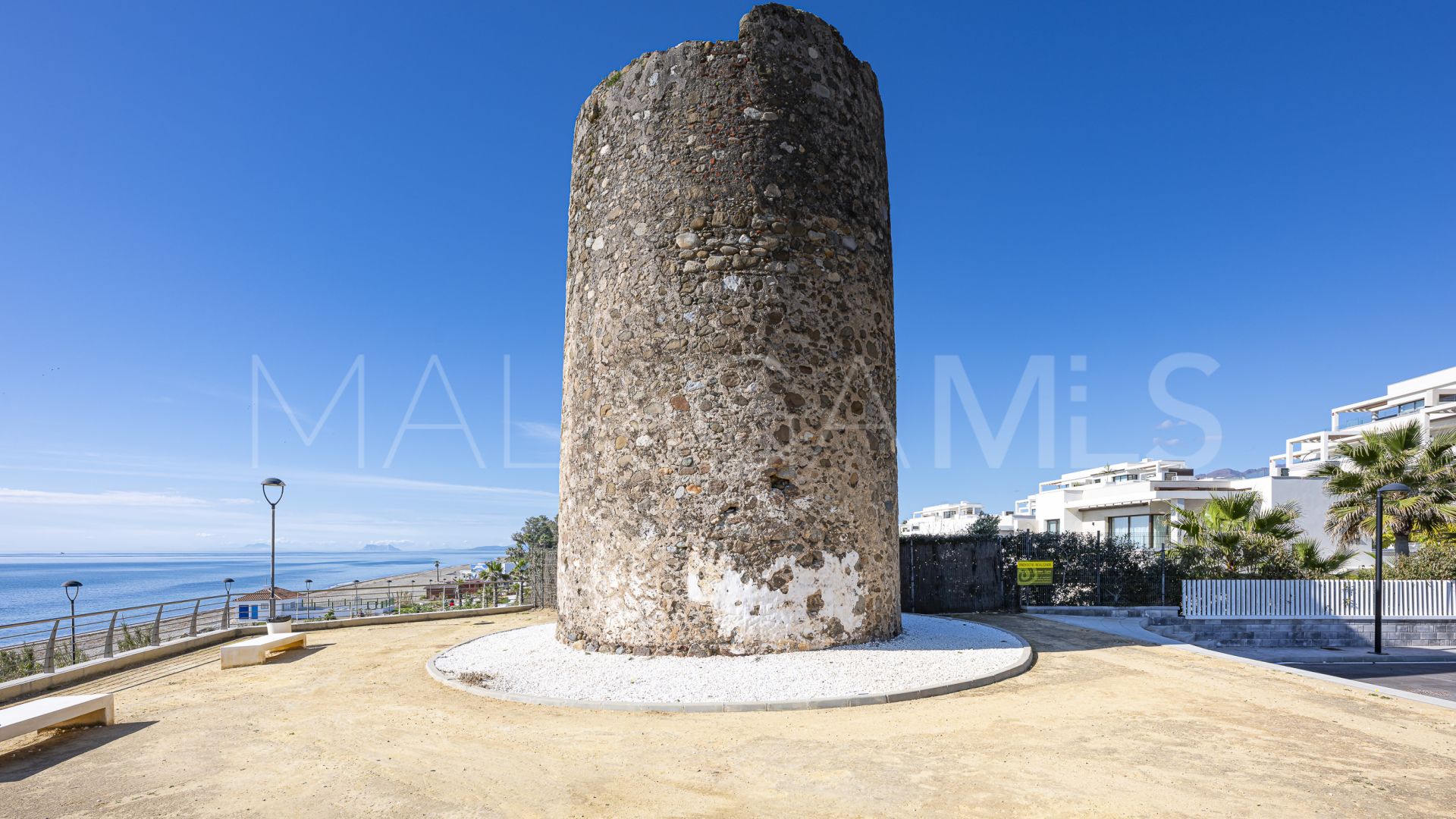 For sale apartment in Beach Side New Golden Mile with 3 bedrooms