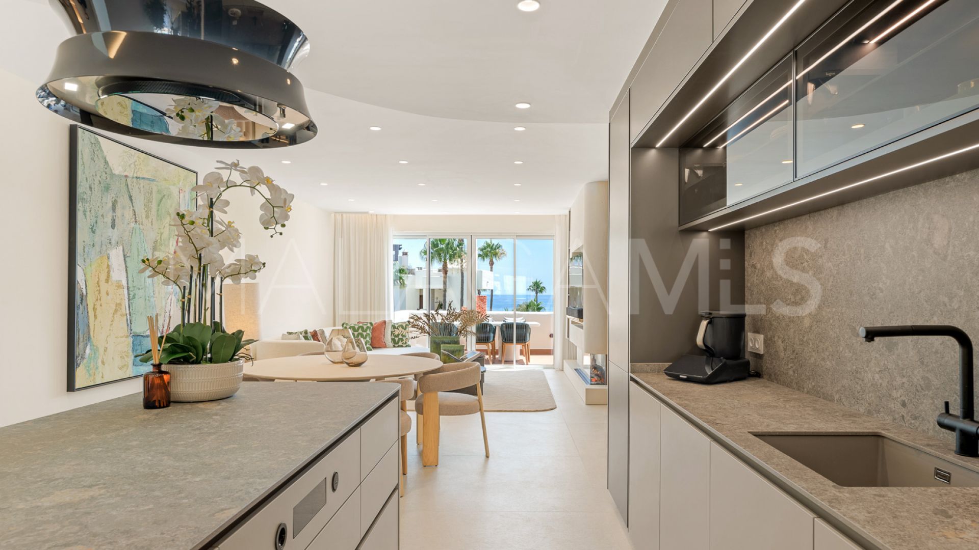 Penthaus for sale in Beach Side New Golden Mile