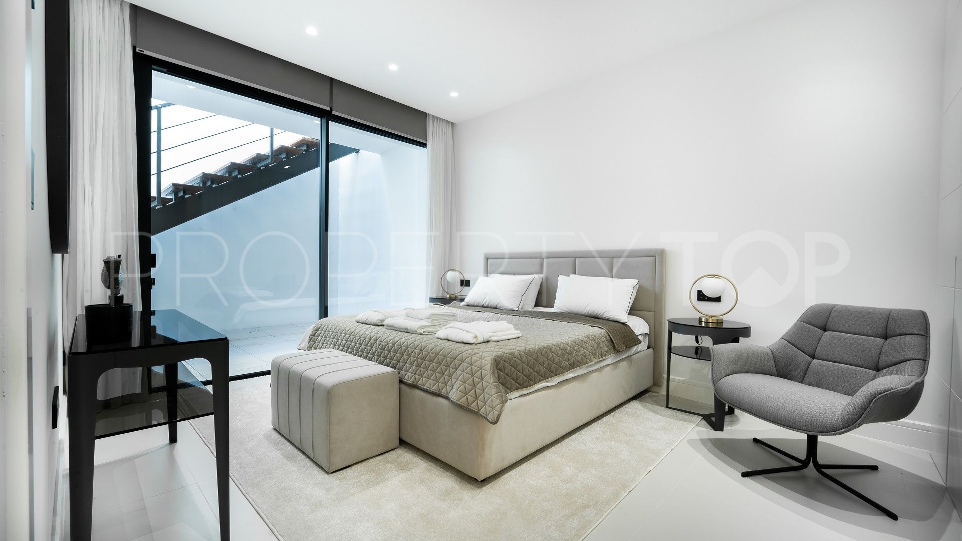 4 bedrooms chalet for sale in Marbella Golden Mile