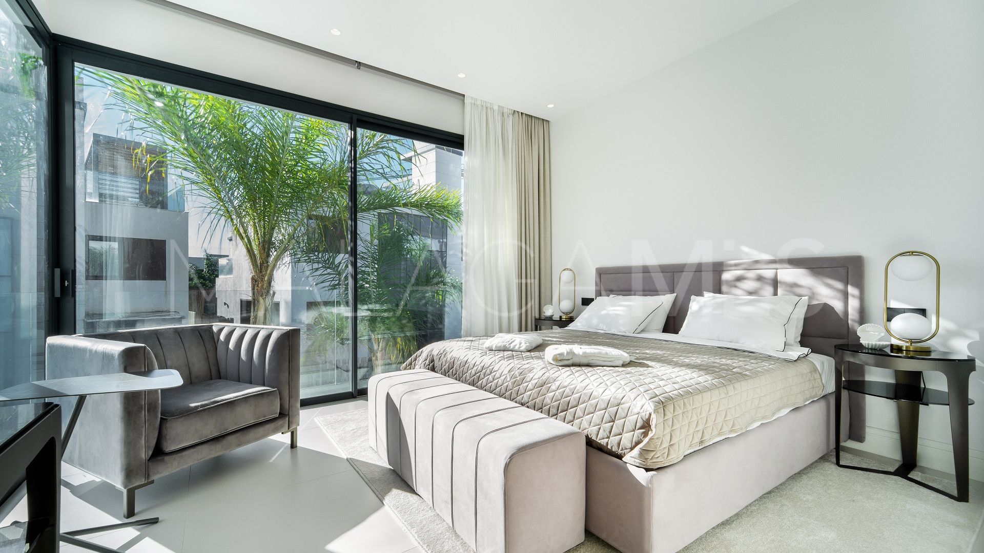 Se vende chalet with 4 bedrooms in Marbella Golden Mile