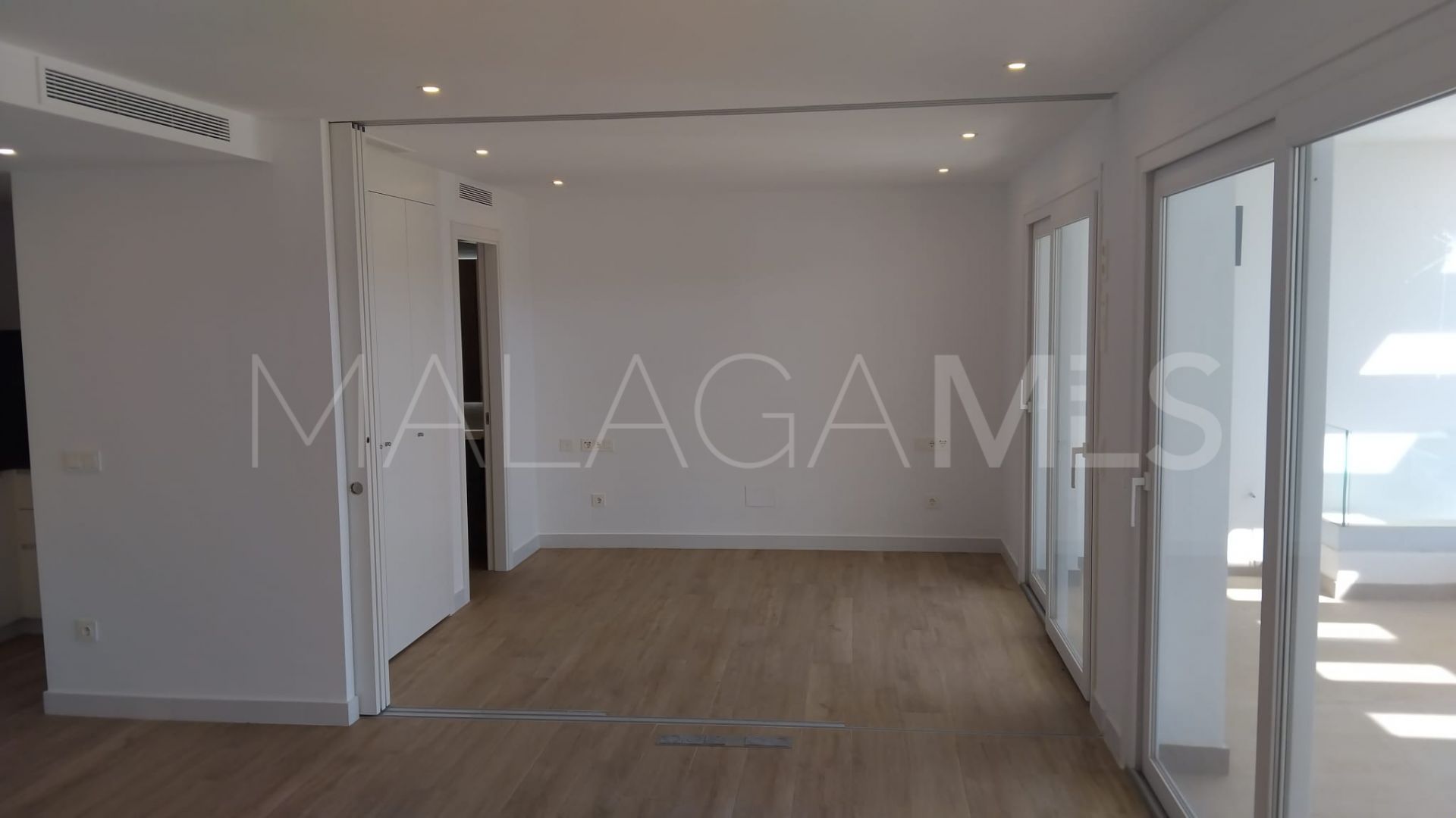 Alcazaba Lagoon 2 bedrooms apartment for sale