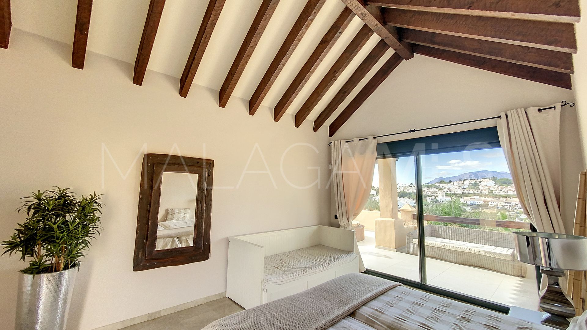 Duplex penthouse for sale in El Campanario