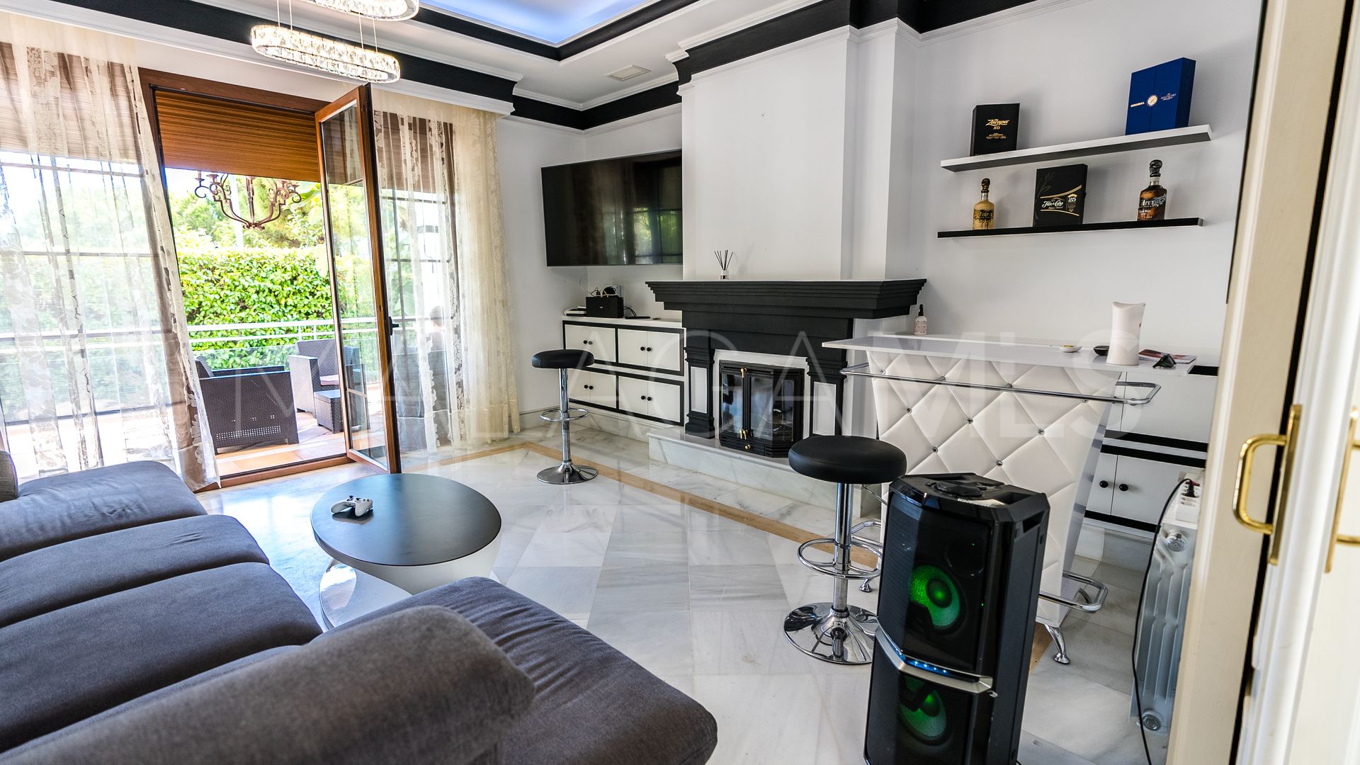 Villa for sale with 5 bedrooms in Marbella Centro