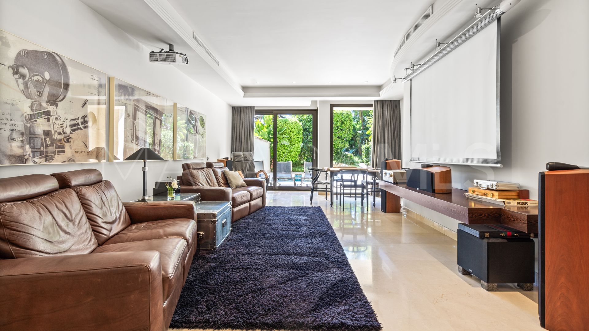 For sale Laguna de Banus 4 bedrooms ground floor duplex
