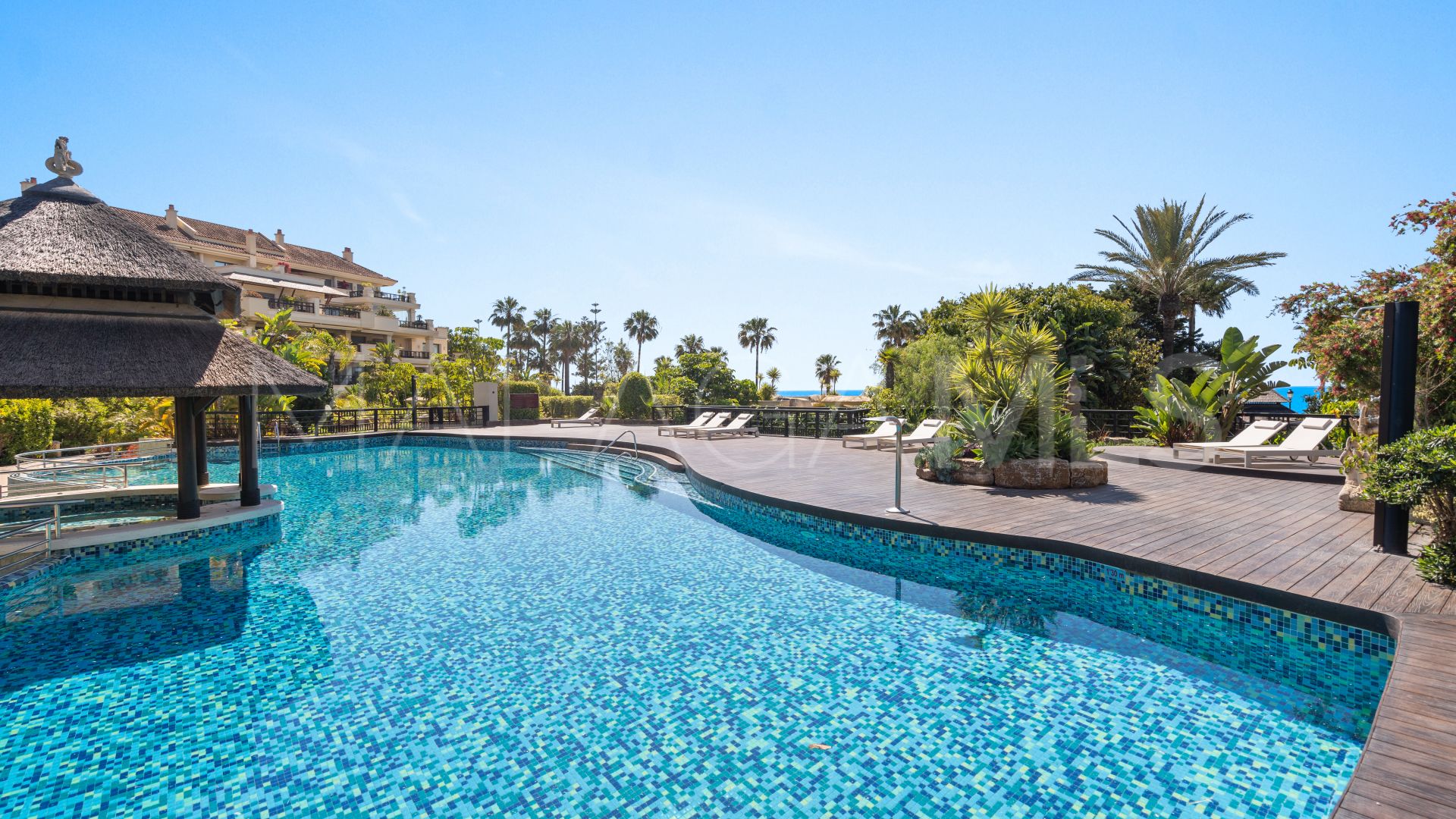 For sale Laguna de Banus 4 bedrooms ground floor duplex