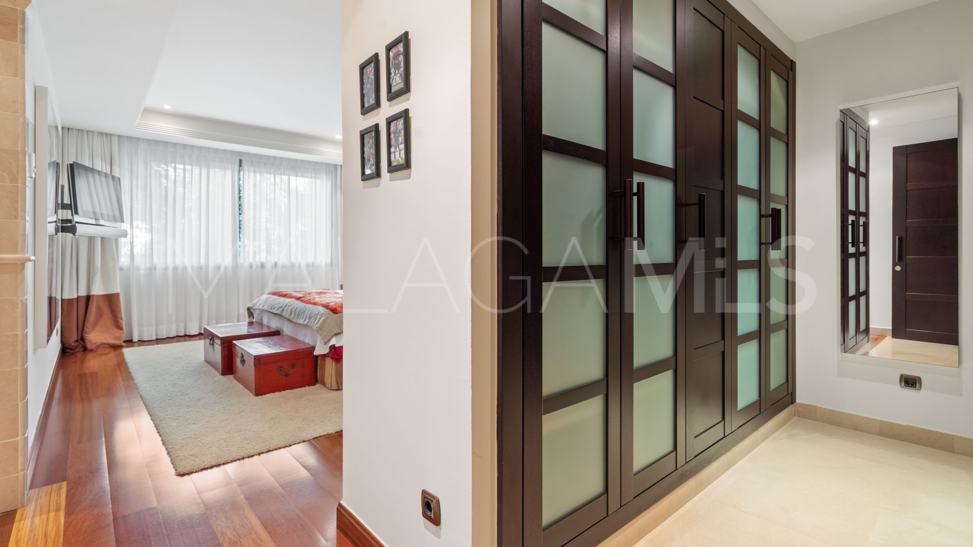 For sale Laguna de Banus 4 bedrooms ground floor duplex