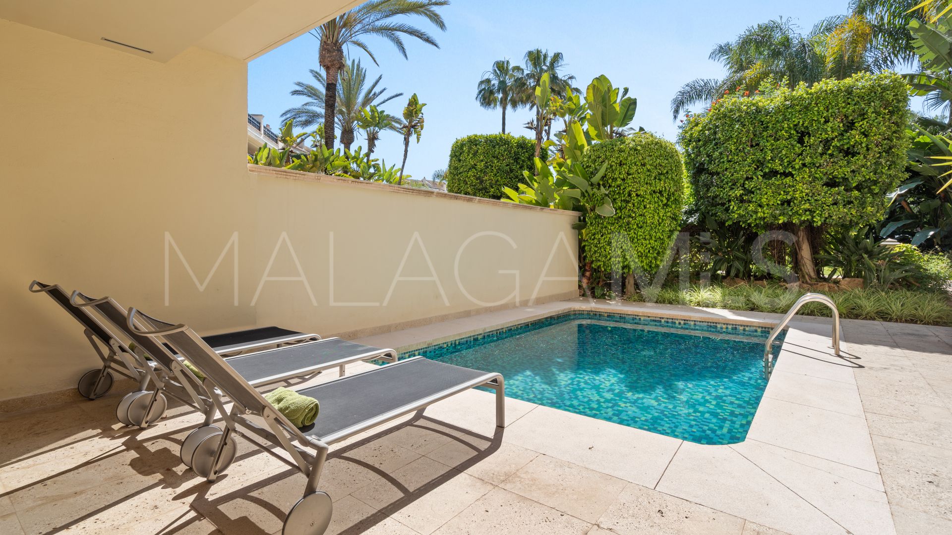 For sale Laguna de Banus 4 bedrooms ground floor duplex