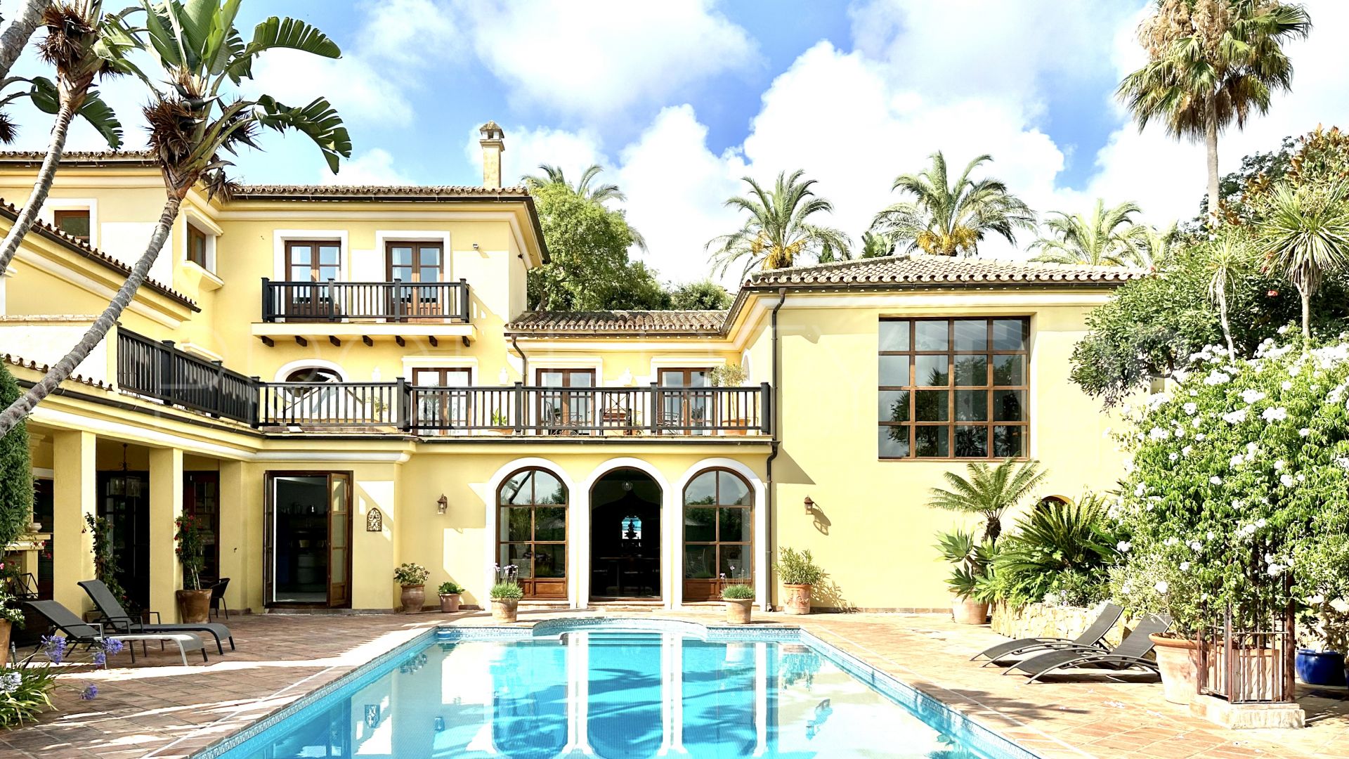 For sale Zona C 5 bedrooms villa