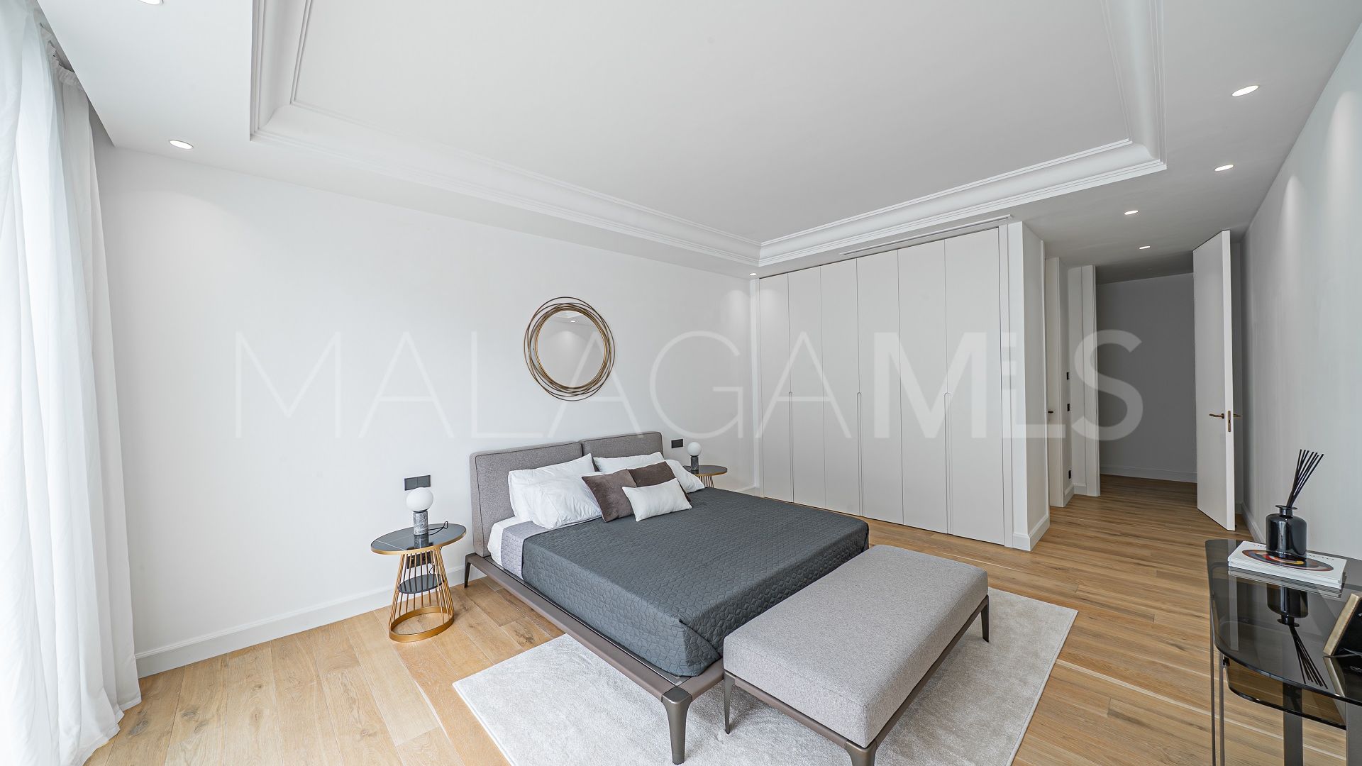 Villa for sale in Las Lomas del Marbella Club