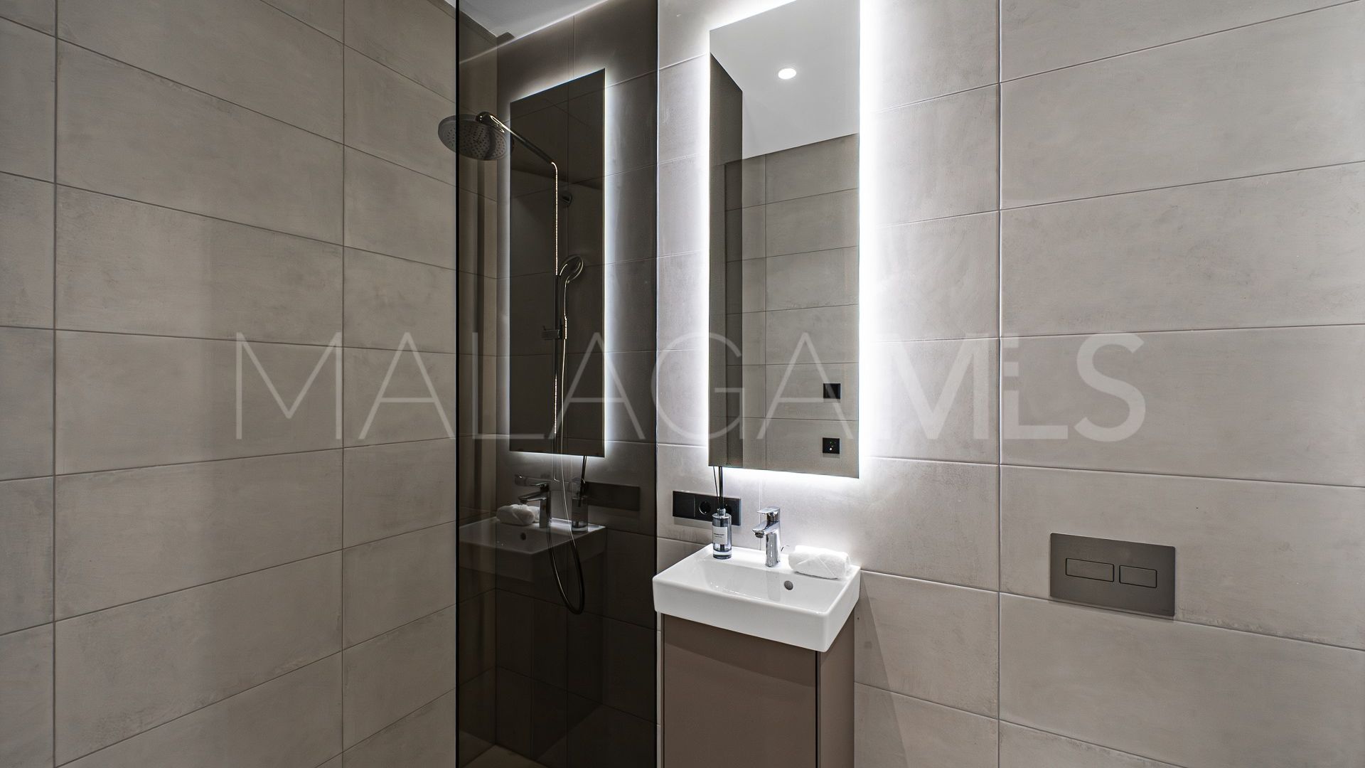 Villa for sale in Las Lomas del Marbella Club