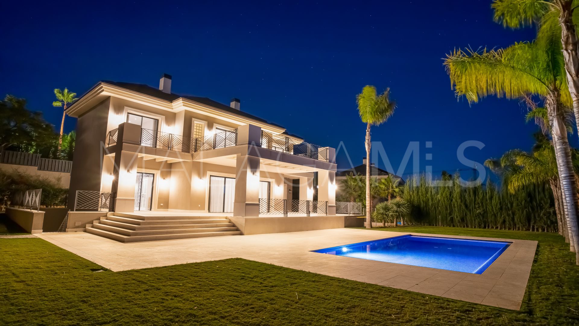 Villa for sale in Benahavis