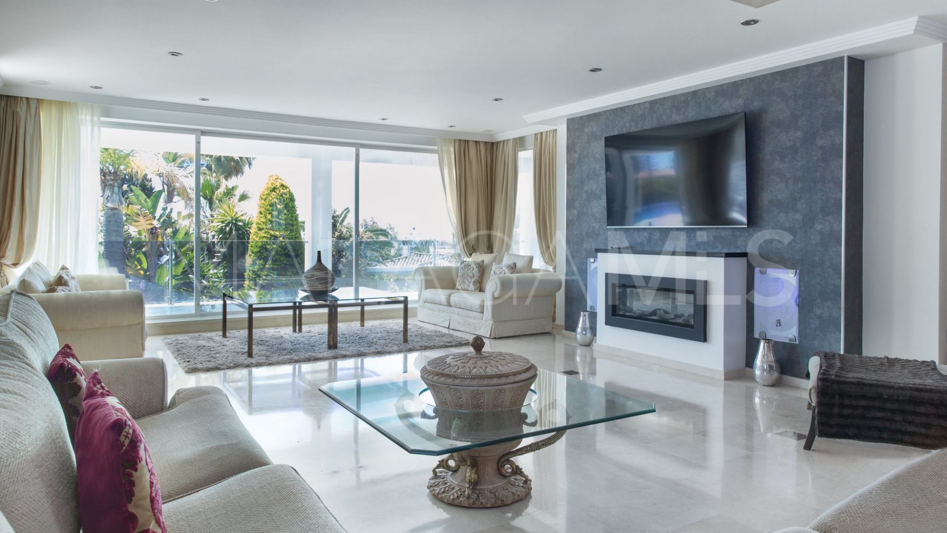 For sale Marbella City 8 bedrooms villa