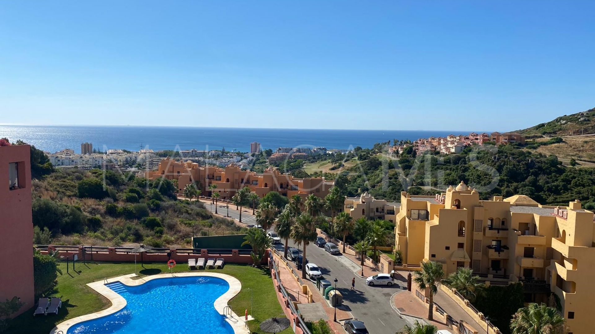 For sale 3 bedrooms penthouse in Sabinillas