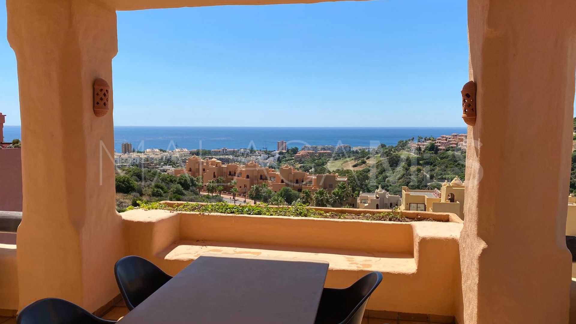 For sale 3 bedrooms penthouse in Sabinillas