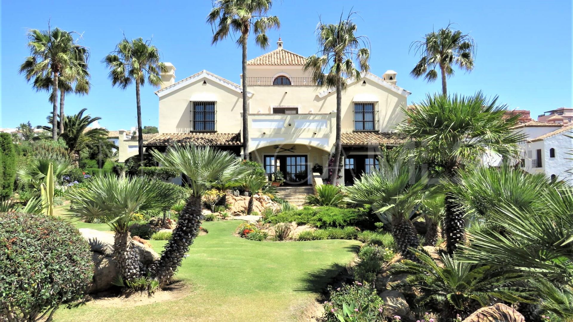 La Duquesa Golf 4 bedrooms villa for sale