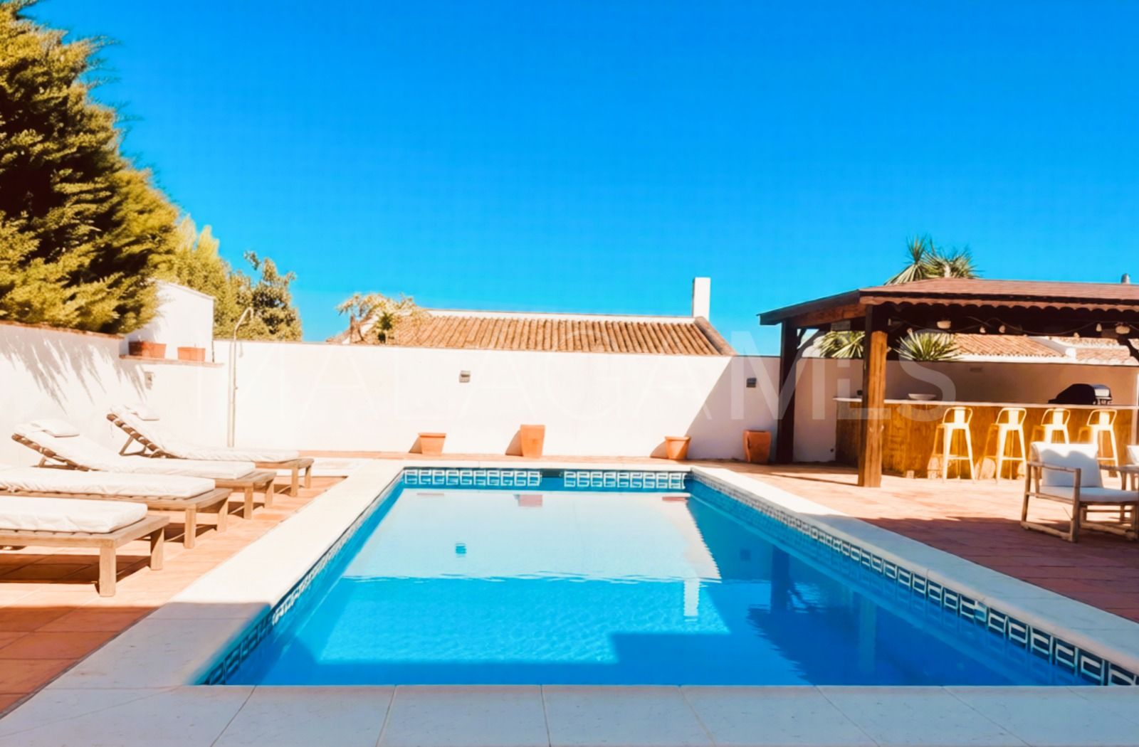 Hus i byn for sale in Castillo de la Duquesa