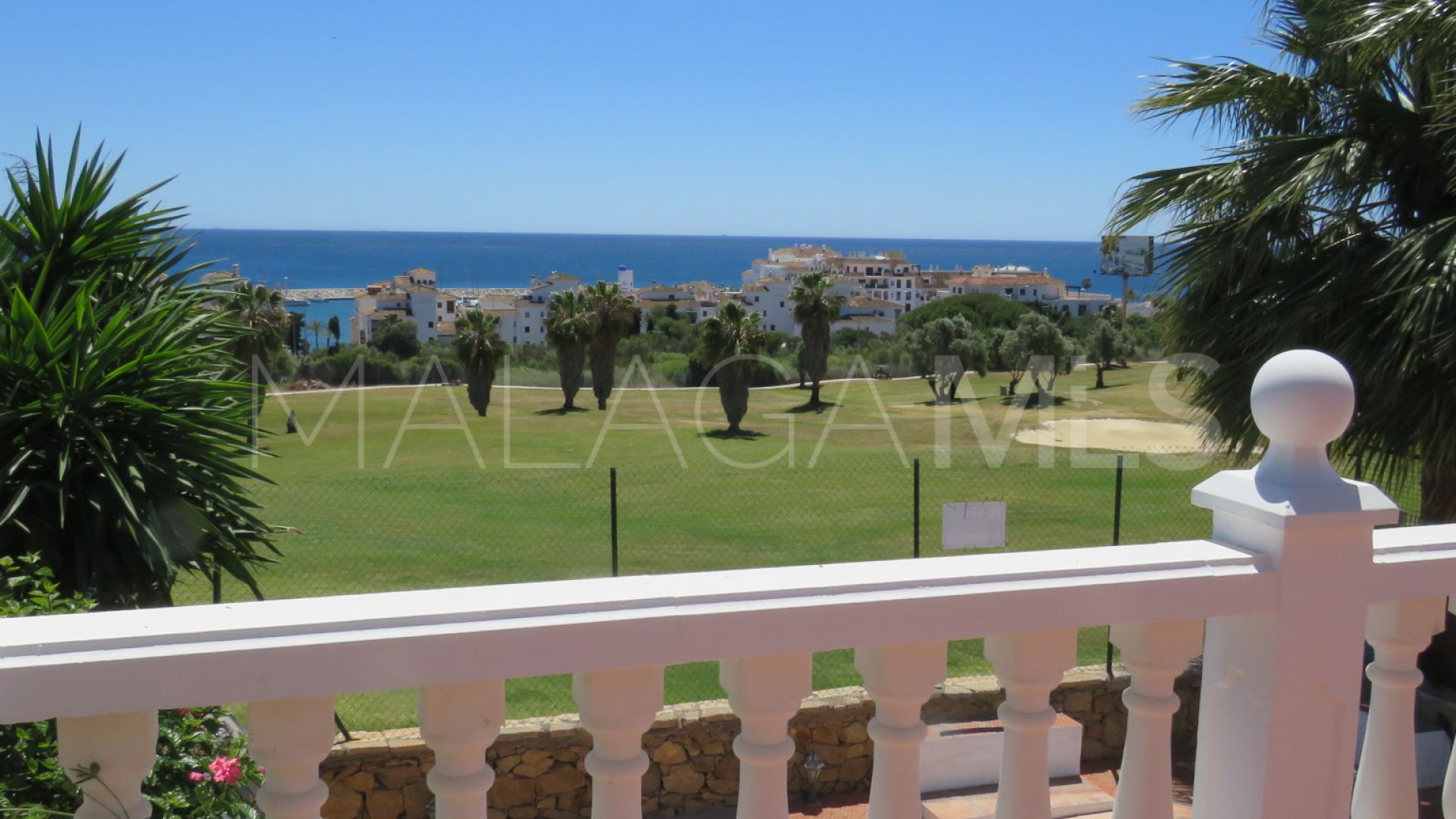 Parhus for sale in La Duquesa Golf