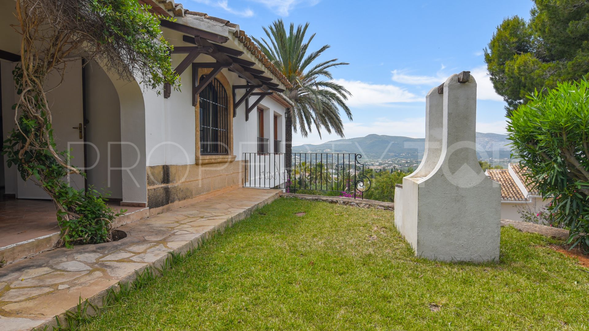 Villa for sale in Montgó with 3 bedrooms