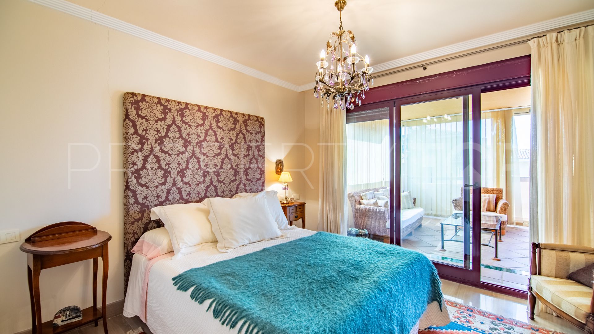 Apartamento con 3 dormitorios en venta en Los Gazules de Almenara