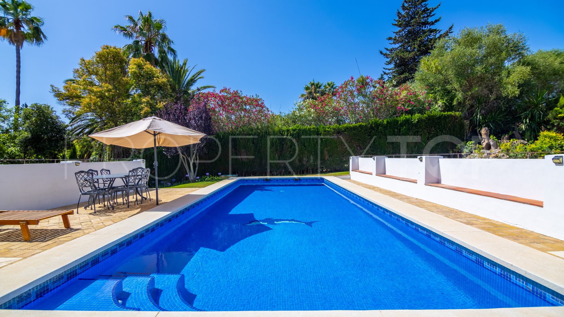 For sale Kings & Queens 5 bedrooms villa