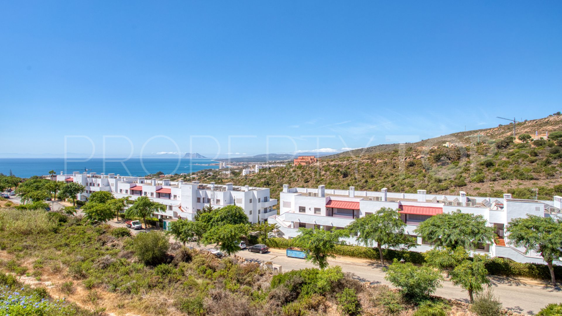 For sale town house in Bahia de las Rocas