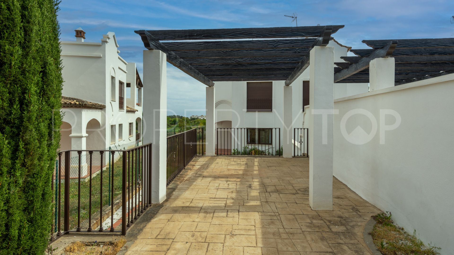 Buy Azata Golf semi detached house with 4 bedrooms