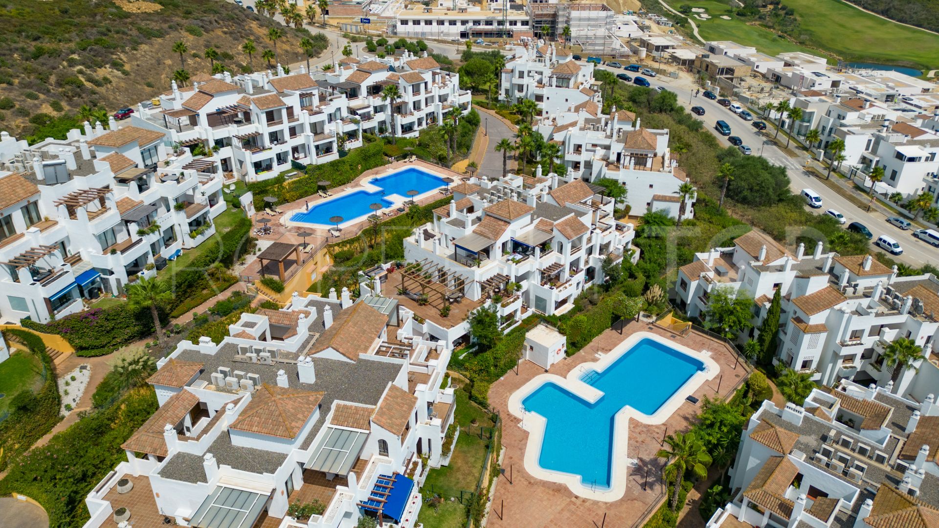 2 bedrooms penthouse in Alcaidesa Costa for sale