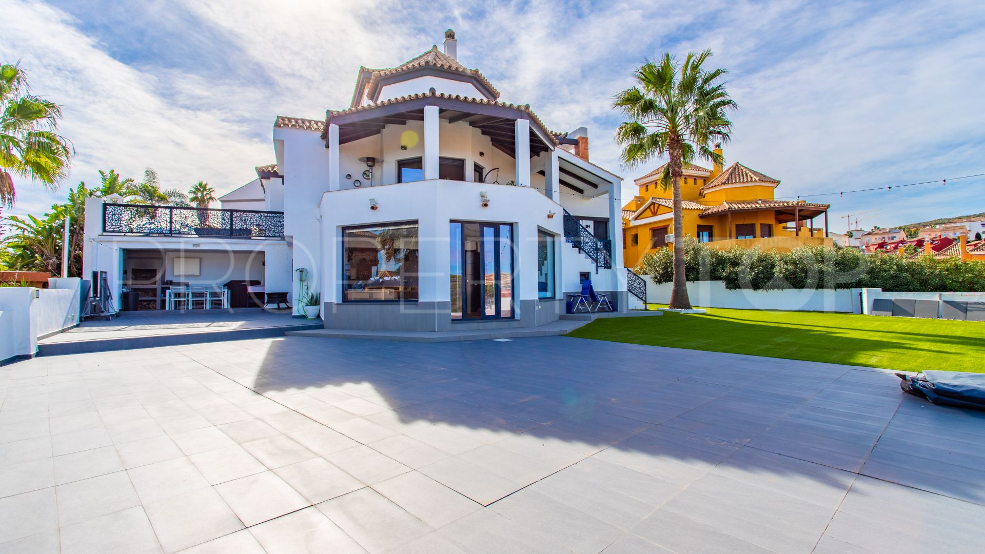 For sale Alcaidesa Costa villa with 4 bedrooms