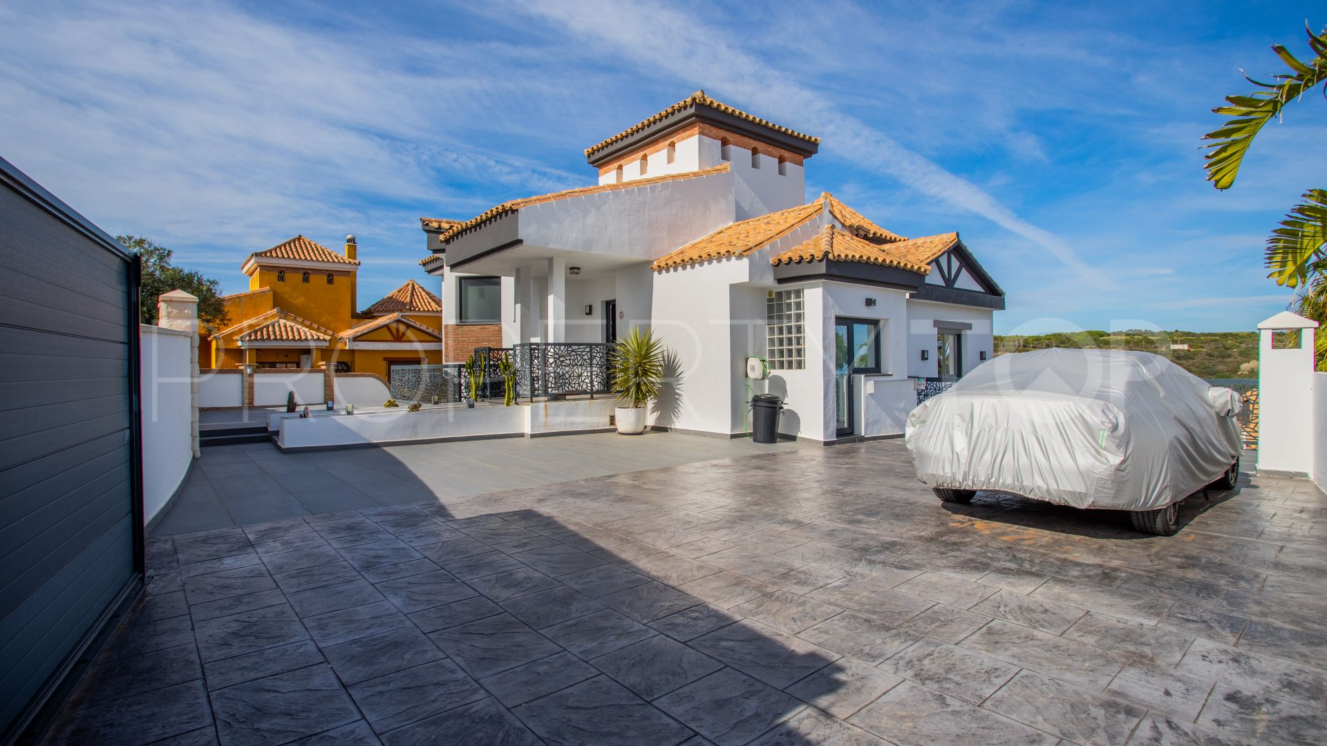 For sale Alcaidesa Costa villa with 4 bedrooms