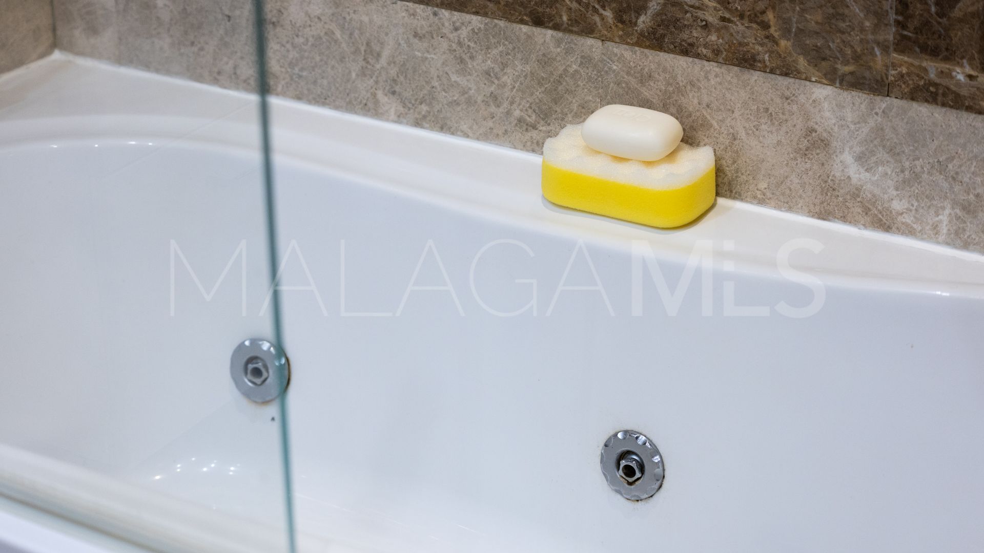 3 bedrooms town house in Bahia de las Rocas for sale