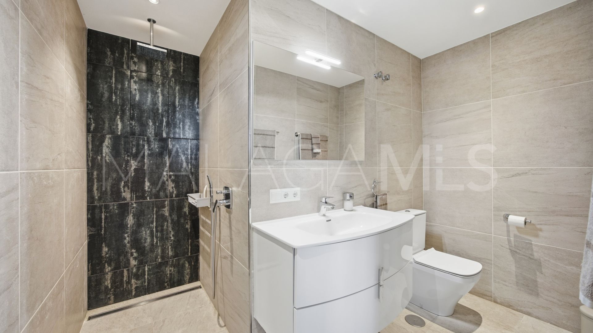 3 bedrooms town house in Bahia de las Rocas for sale